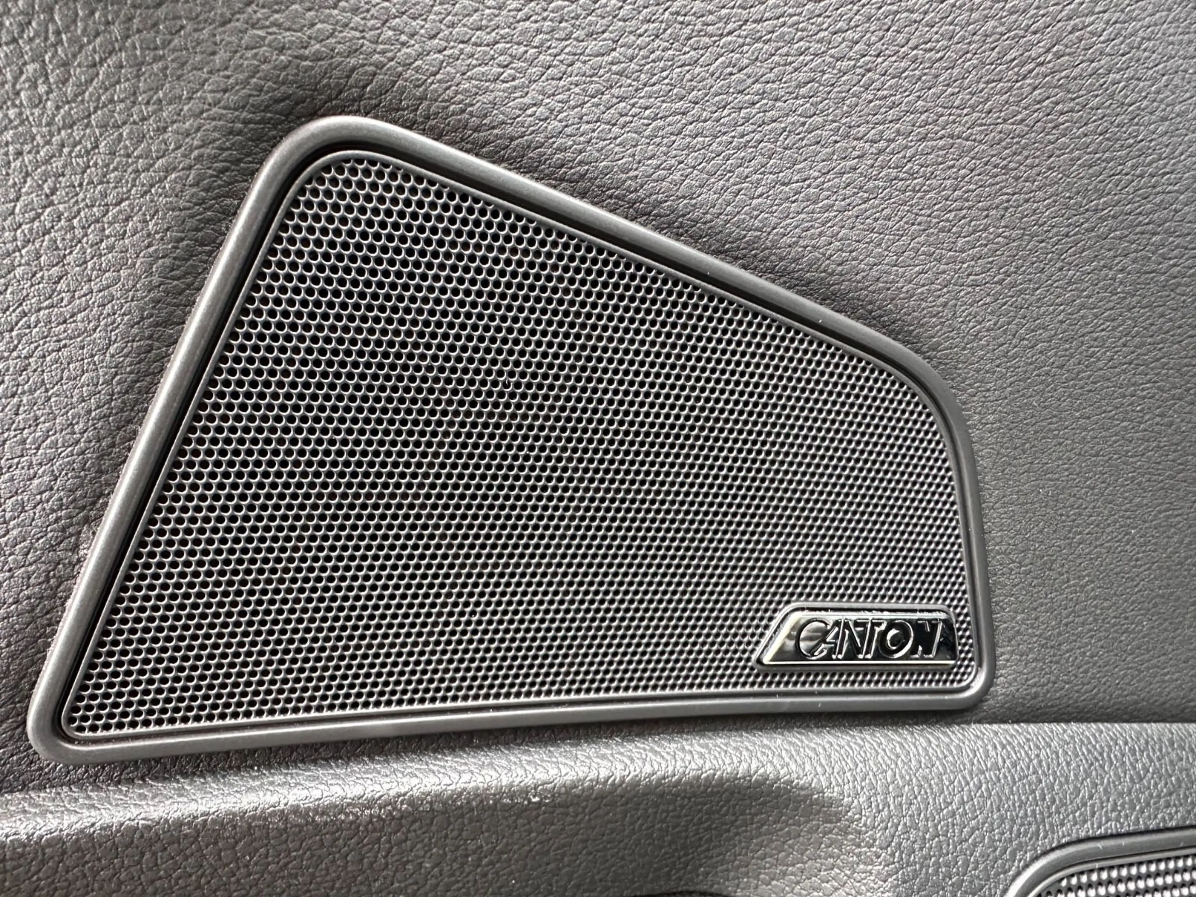 Skoda Superb Combi L&K 4x4 Navi Pano Leder SHZ v+h — photo 9