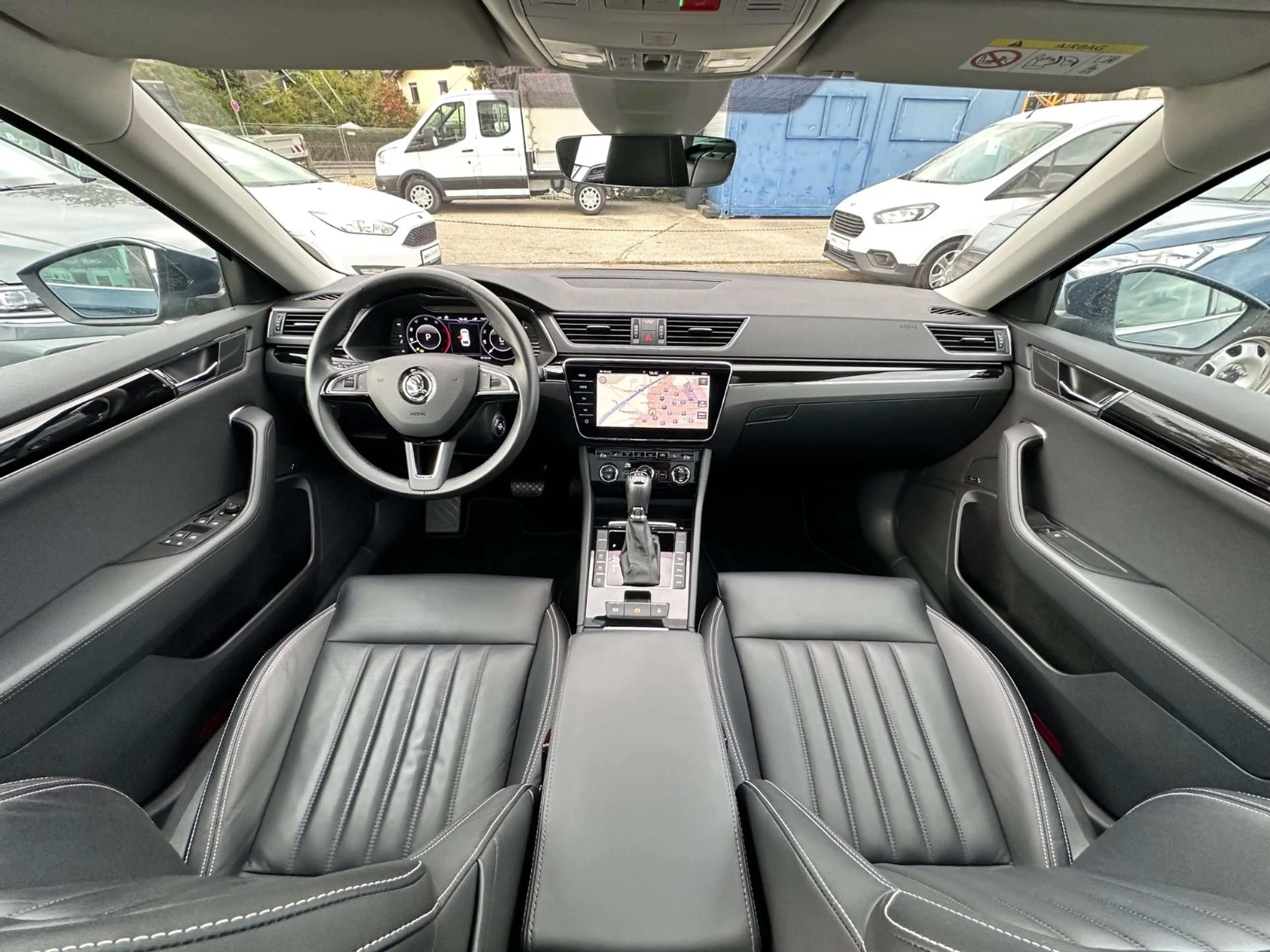 Skoda Superb Combi L&K 4x4 Navi Pano Leder SHZ v+h — photo 34