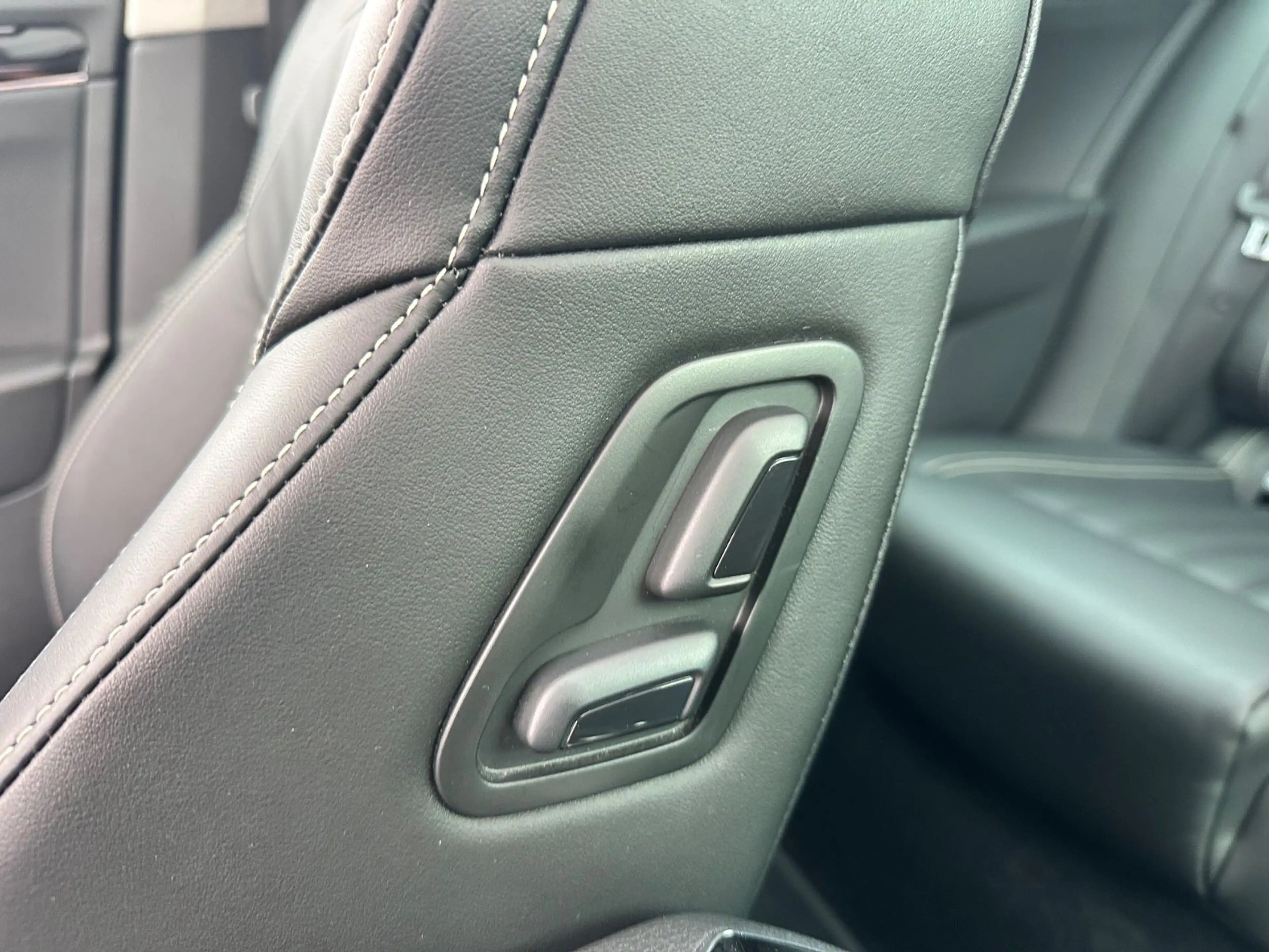 Skoda Superb Combi L&K 4x4 Navi Pano Leder SHZ v+h — photo 28