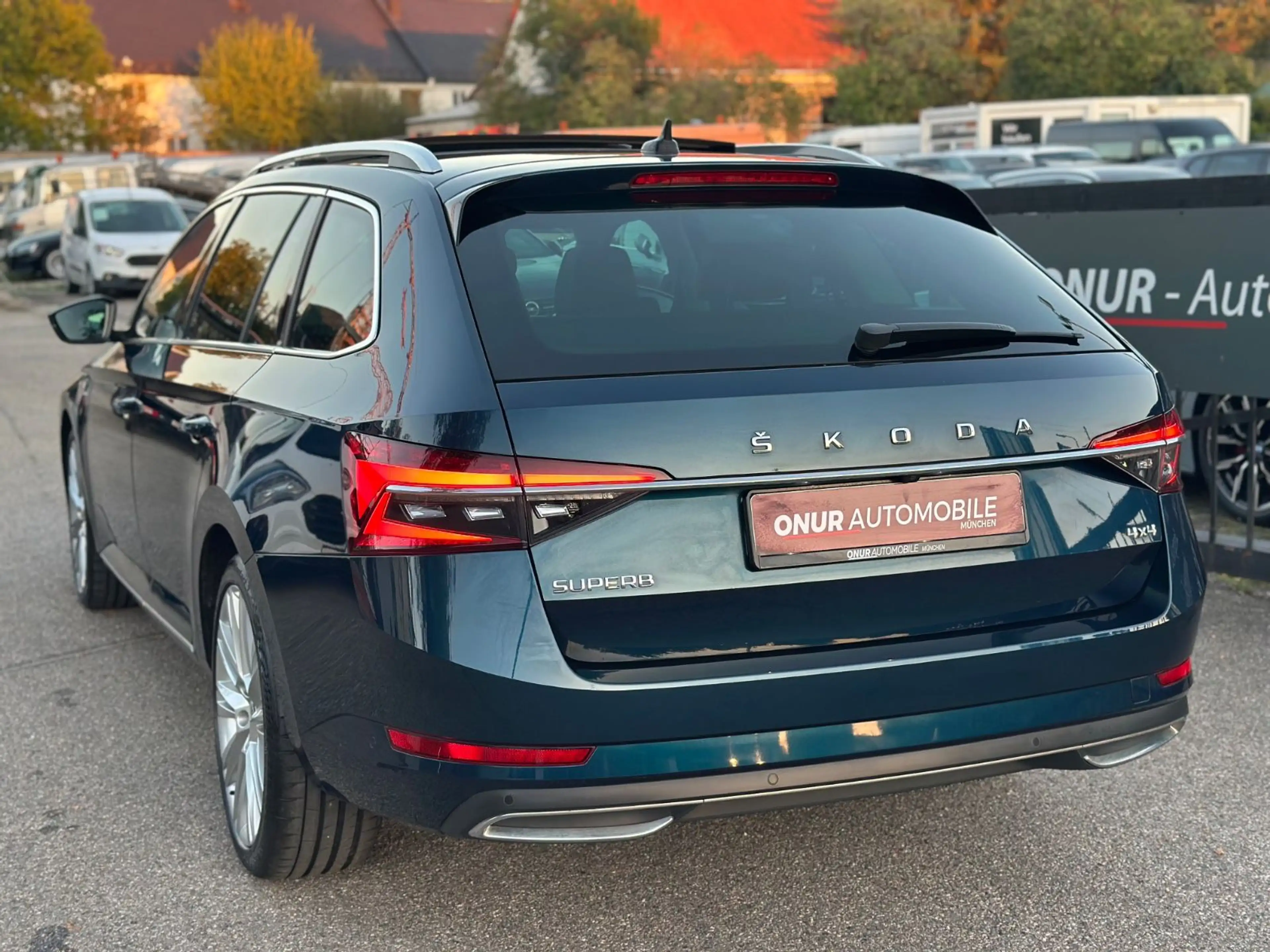 Skoda Superb Combi L&K 4x4 Navi Pano Leder SHZ v+h — photo 6