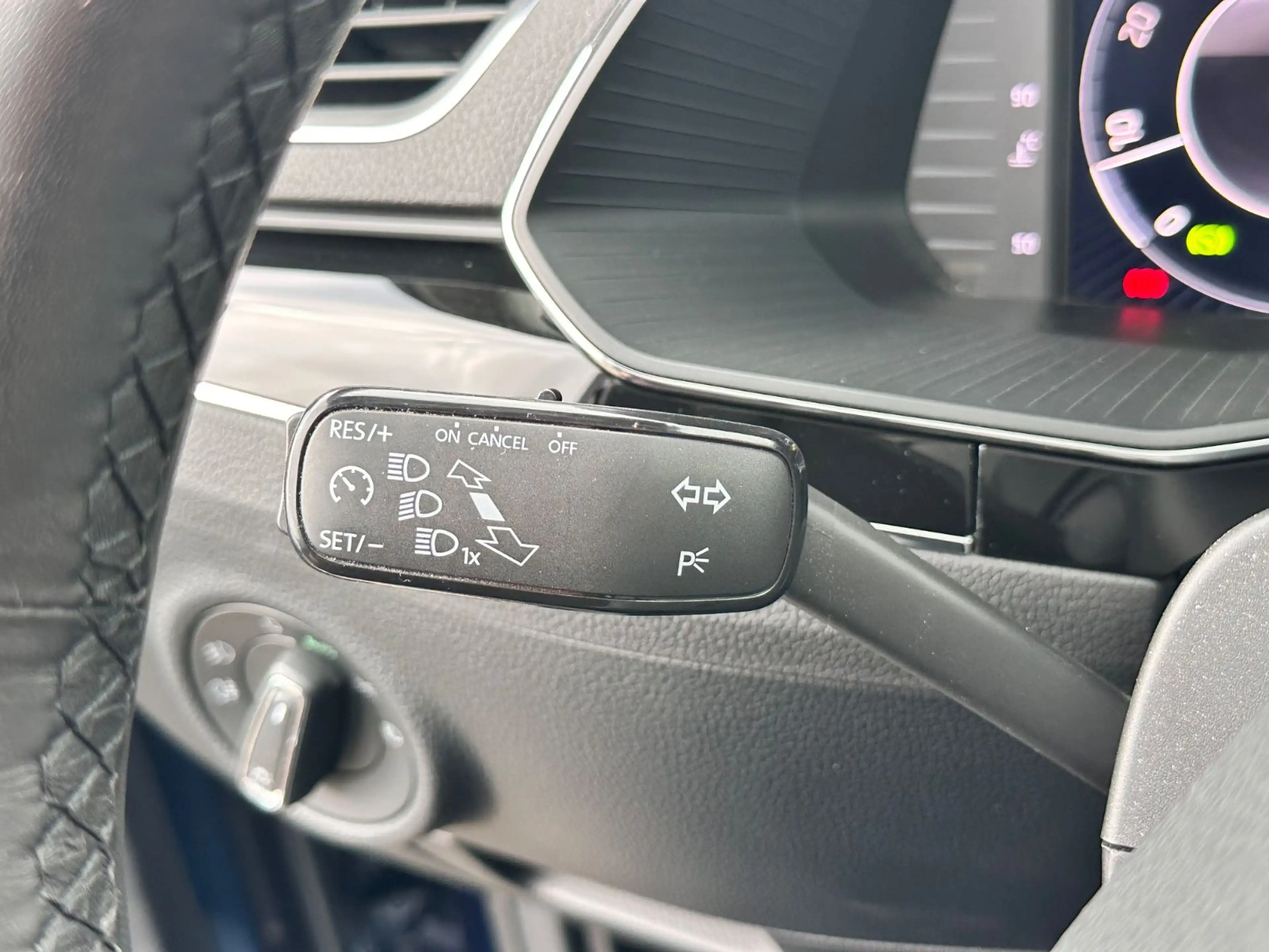 Skoda Superb Combi L&K 4x4 Navi Pano Leder SHZ v+h — photo 20