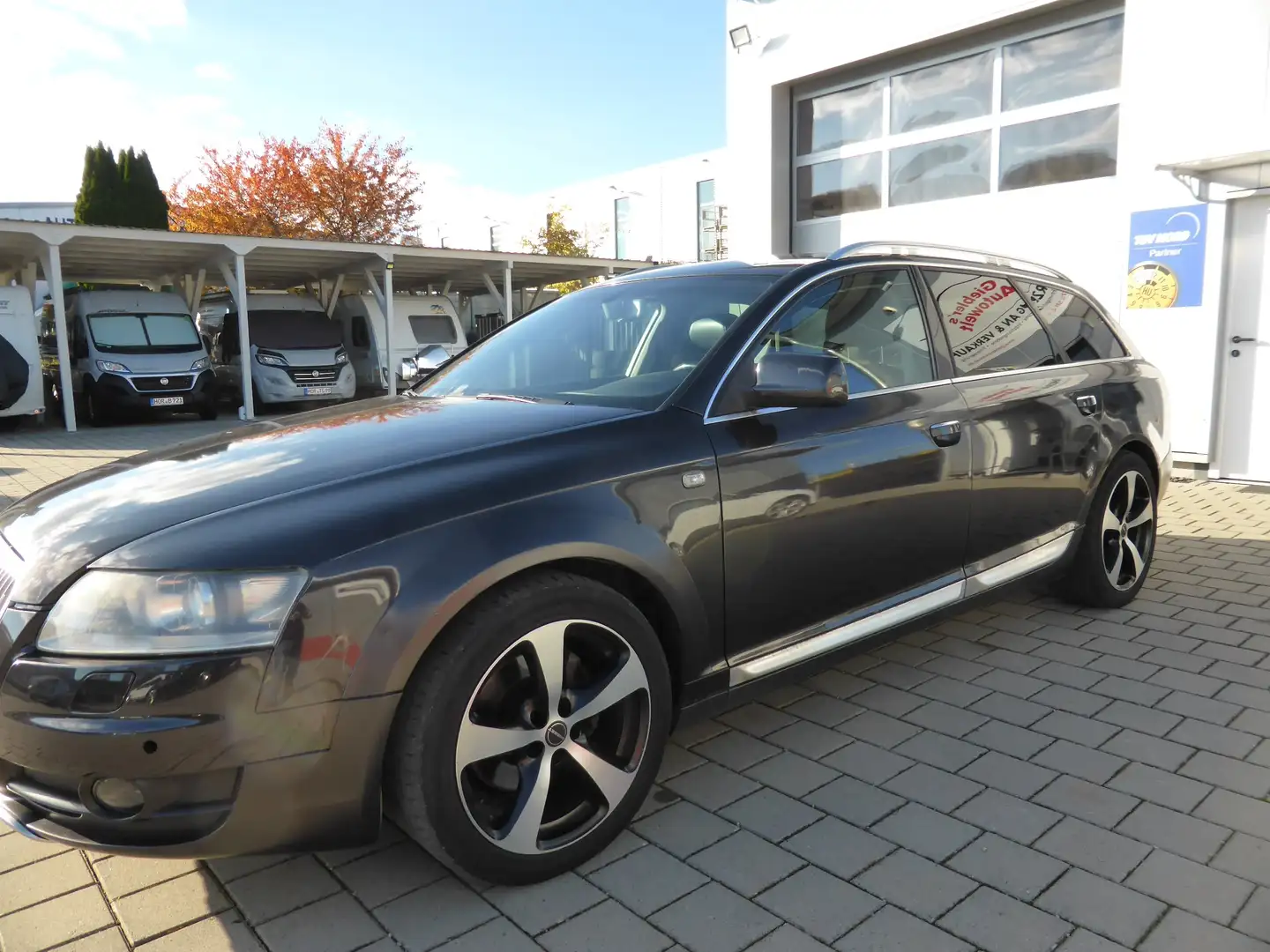 Audi A6 allroad 3.0 TDI/Leder/Xenon/Klima/Navi/AHK/Tüv 02-26 Grau - 2