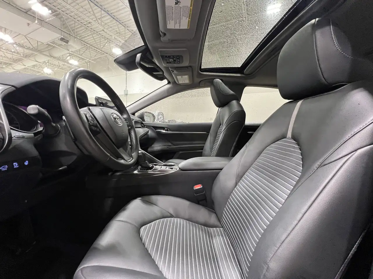 Toyota Camry снимка Toyota Camry