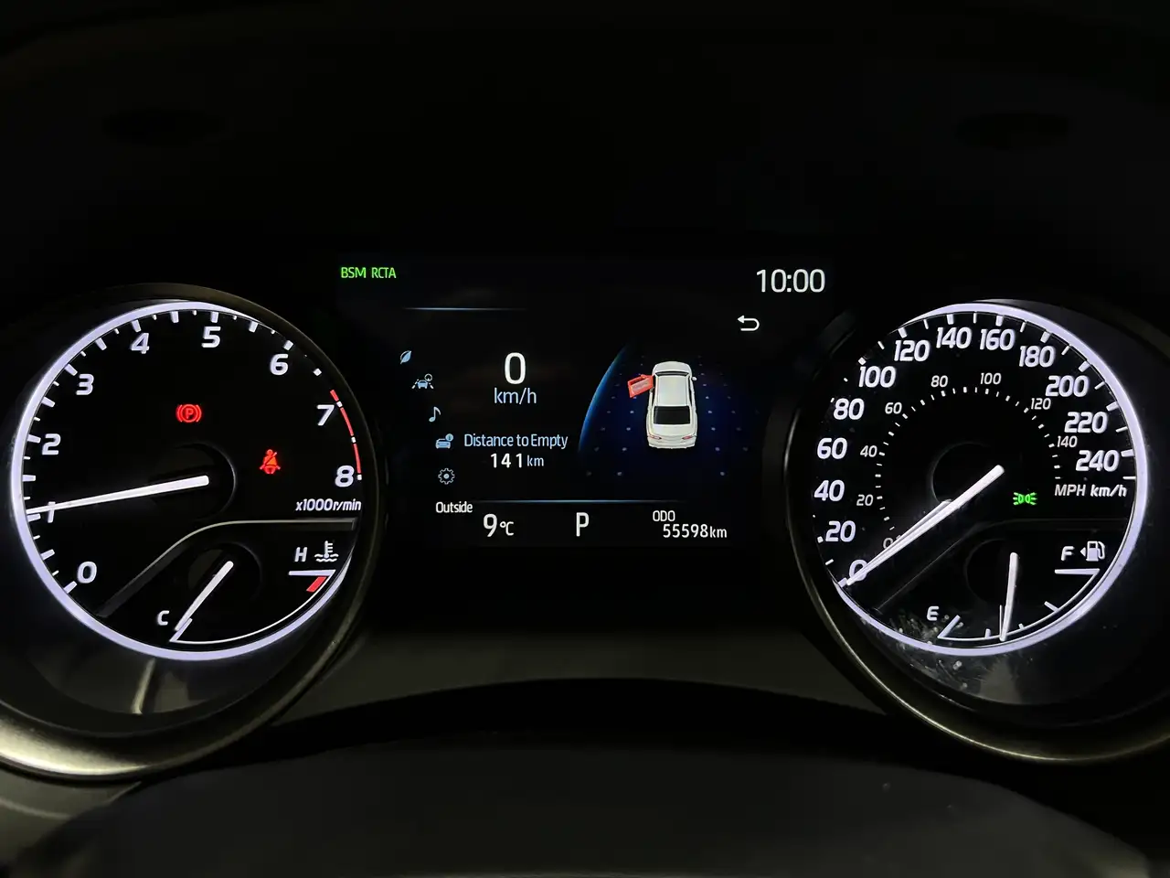 Toyota Camry снимка Toyota Camry