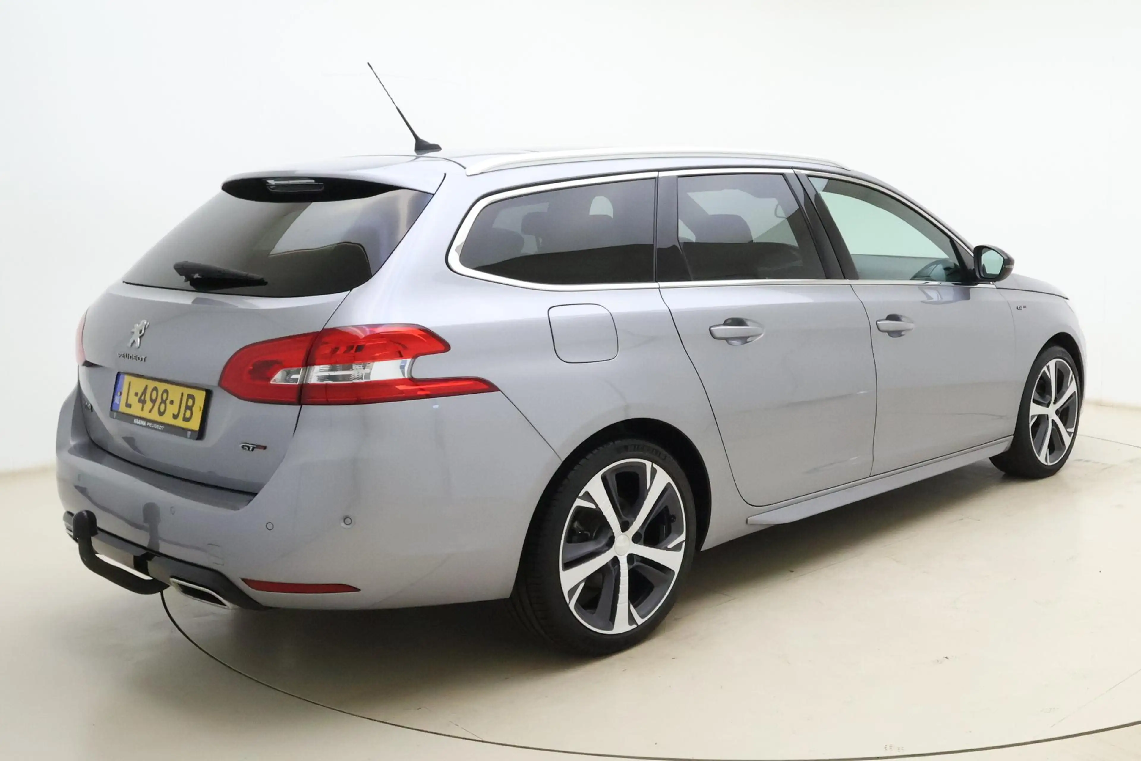 Peugeot 308 SW 1.2T Blue Lease GT | Panorama dak | 18'' Lichtm — photo 2