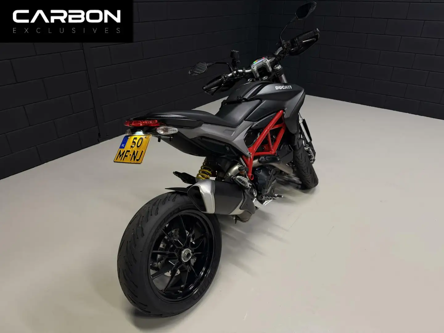 Ducati Hypermotard 821 Černá - 1