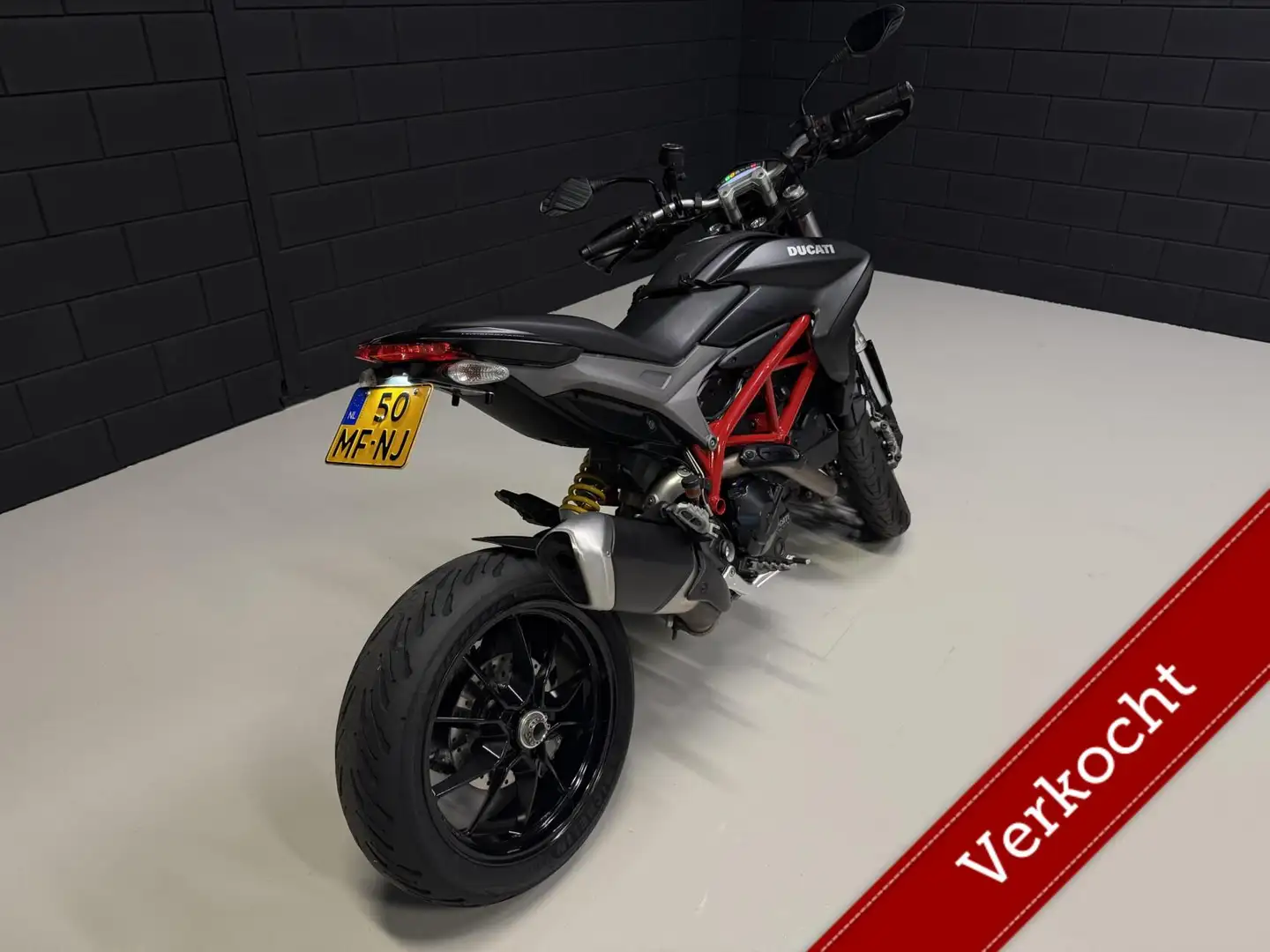 Ducati Hypermotard 821 Zwart - 2