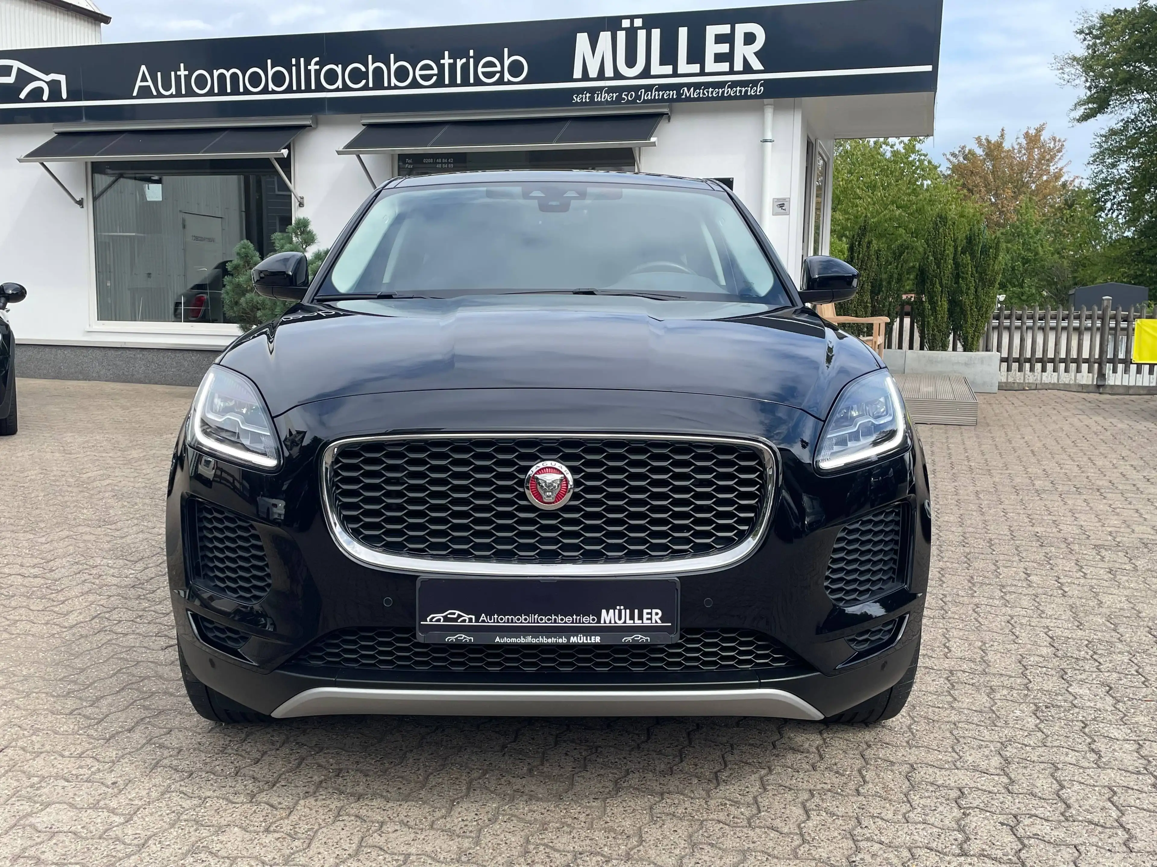 Jaguar E-Pace E-Pace 2.0d AWD+20"Alu+LEDER+ RÜCKFAHRKAMERA+NAVI+🍏 CARPLAY / Sehr gepflegt ! — photo 5