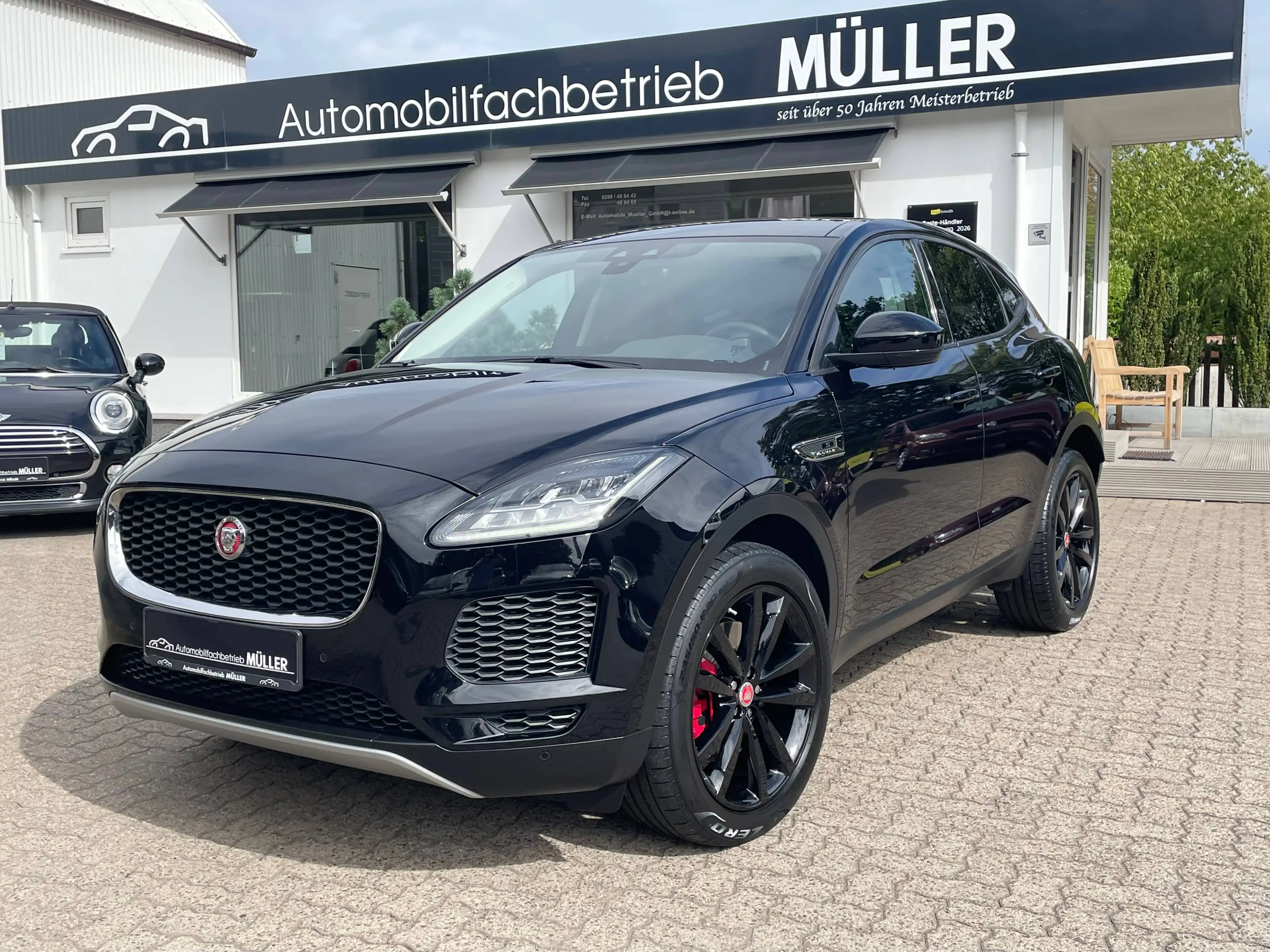 Jaguar E-Pace E-Pace 2.0d AWD+20"Alu+LEDER+ RÜCKFAHRKAMERA+NAVI+🍏 CARPLAY / Sehr gepflegt ! — photo 4