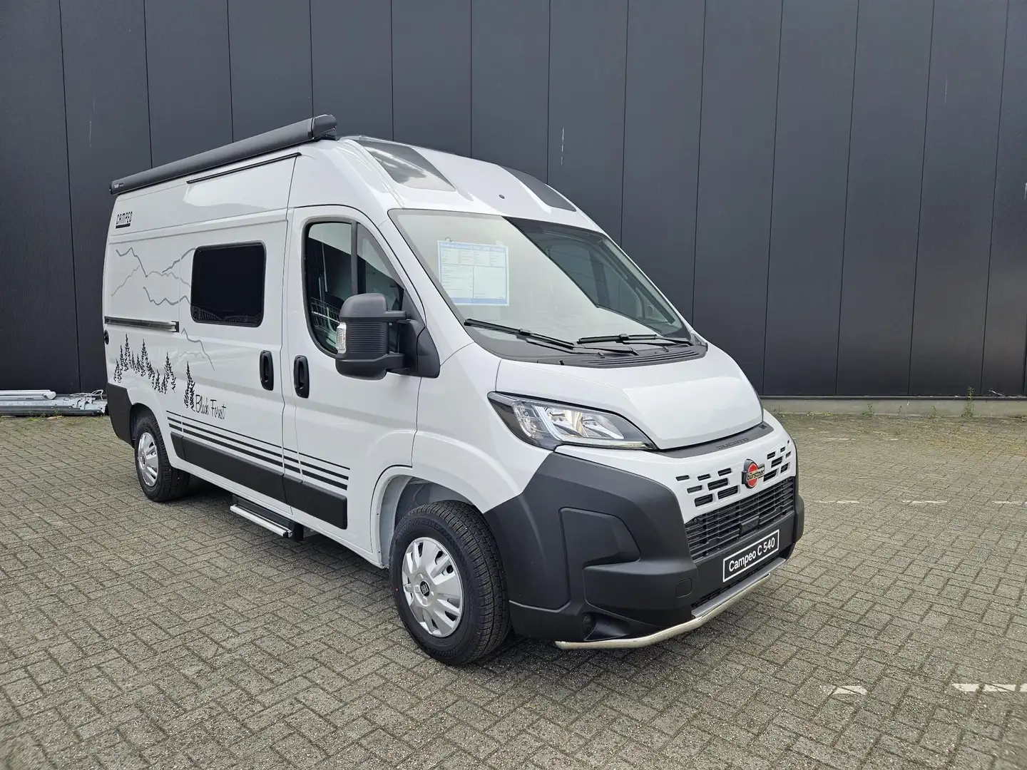 Bürstner Campeo C540 Black Forest - 1