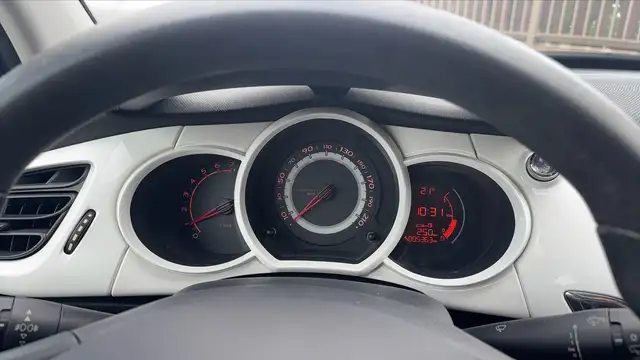 Citroen C3 view 12