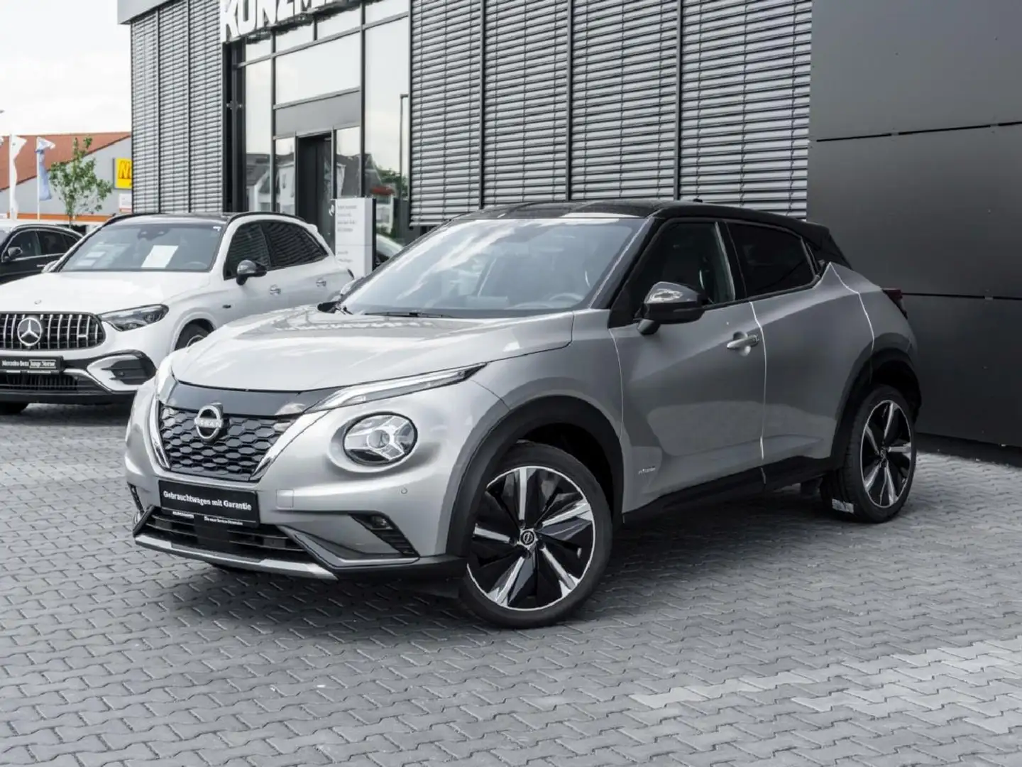 Nissan Juke 1.6 Hybrid N-Design Kamera Bose-Sound Schwarz - 1