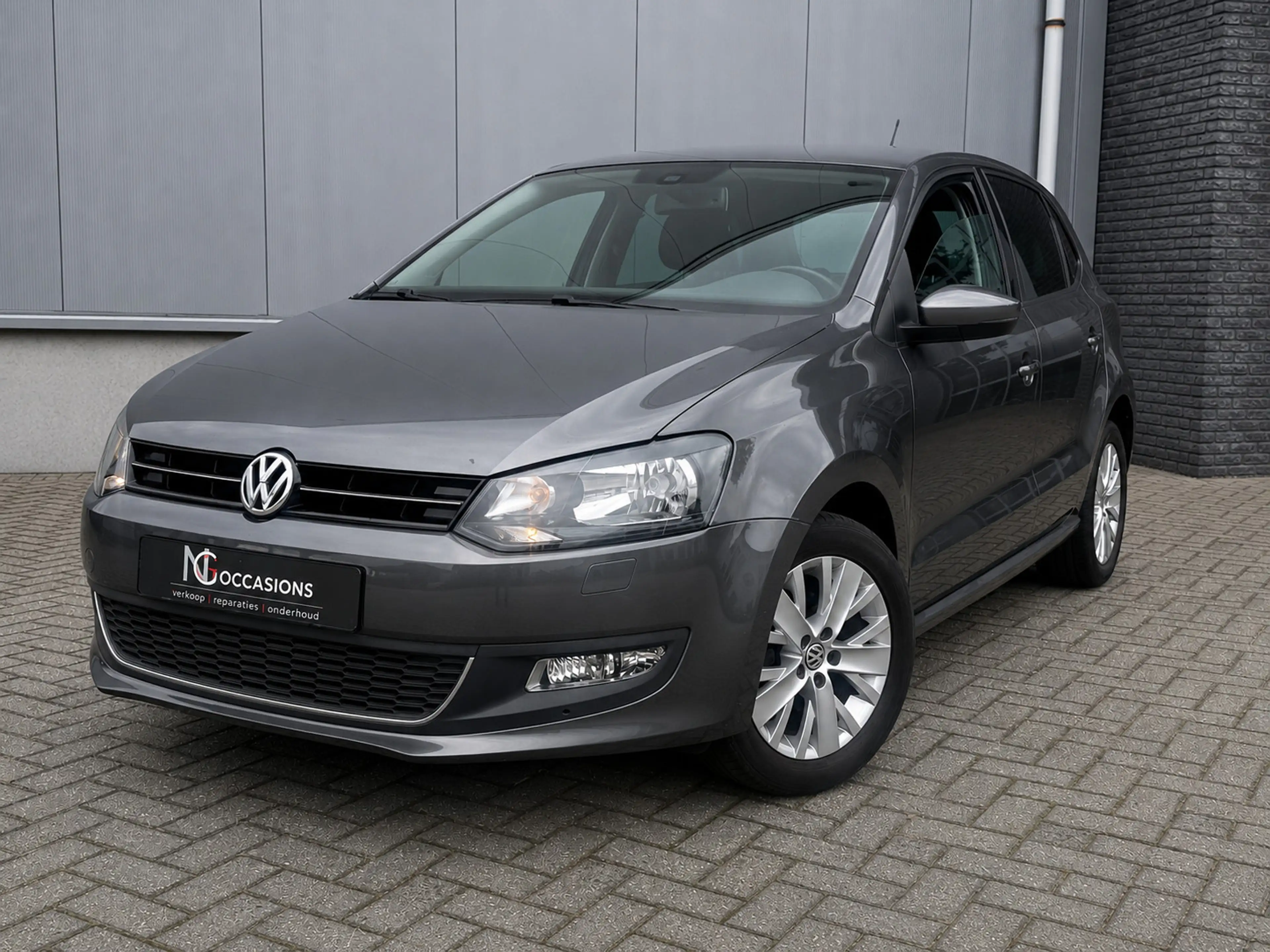 Volkswagen Polo 1.2 / LIFE / CRUISE / PDC / CLIMA