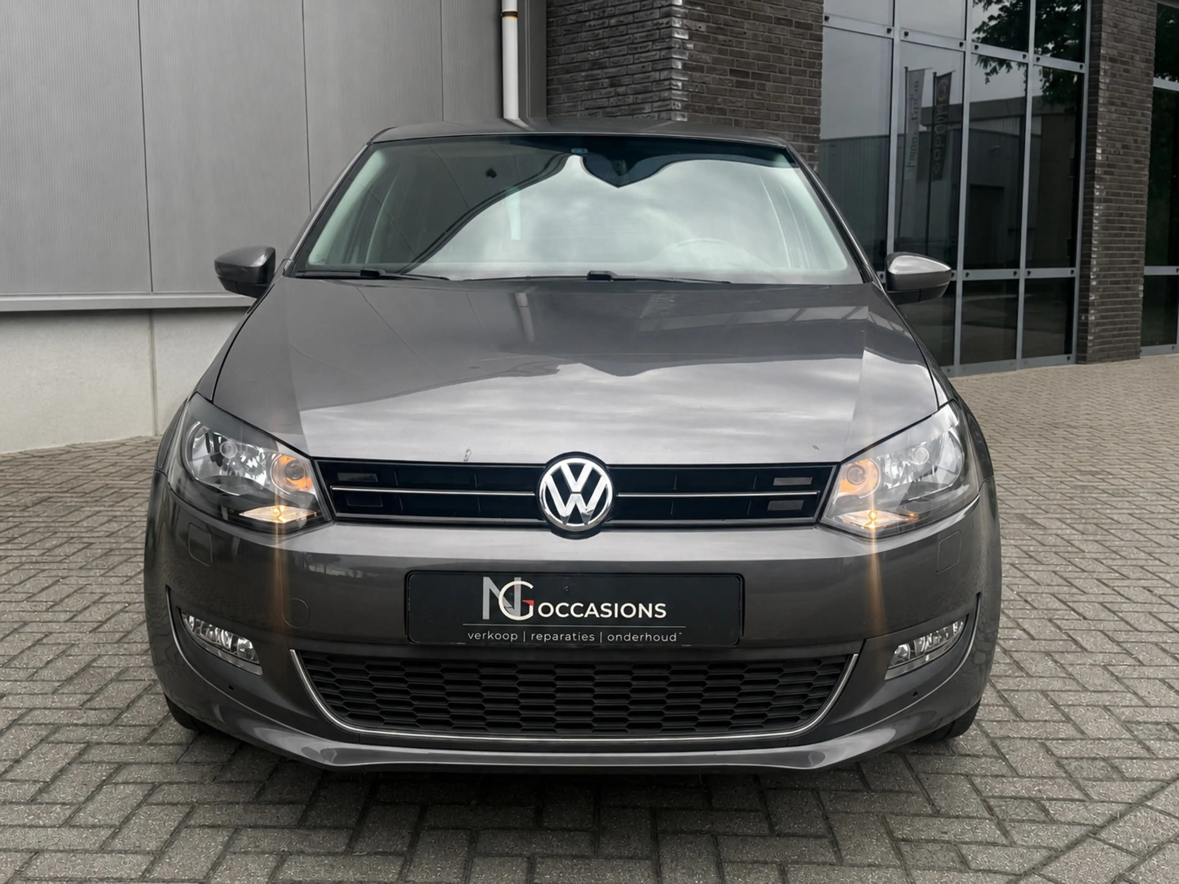 Volkswagen Polo 1.2 / LIFE / CRUISE / PDC / CLIMA — photo 2