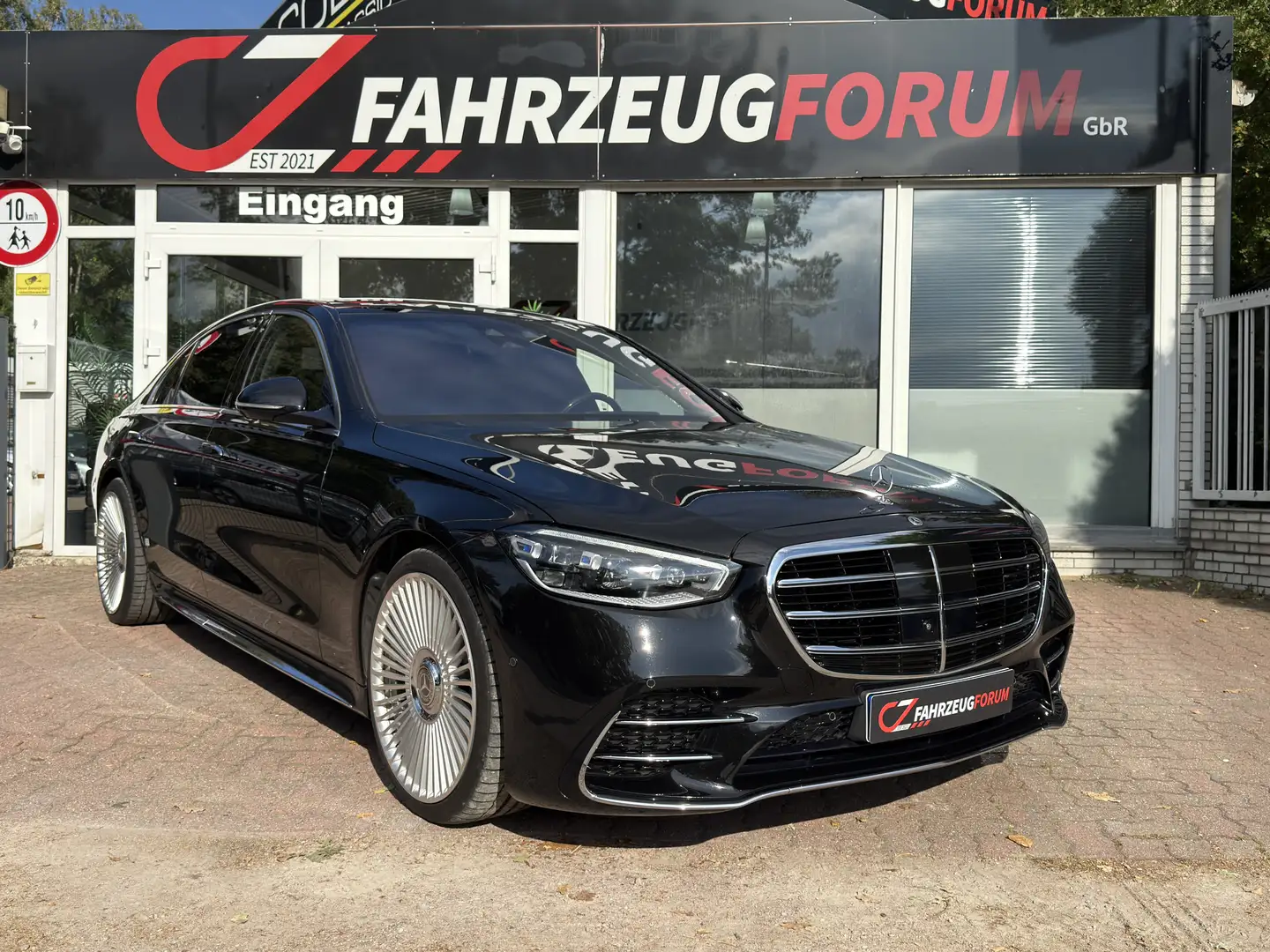 Mercedes-Benz S 450 e L Cheuffeur *Designo*Burmester*Pano Noir - 1