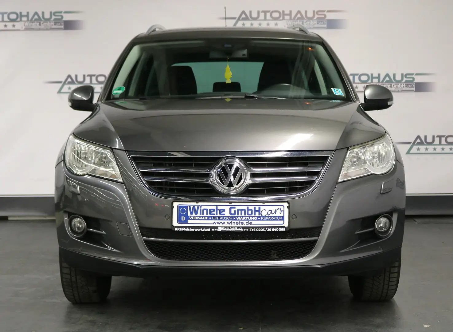 Volkswagen Tiguan Team 4Motion 2.0TSI*2HAND*AHK*NAVI*KAMERA*PDC*SHZ* Gris - 2