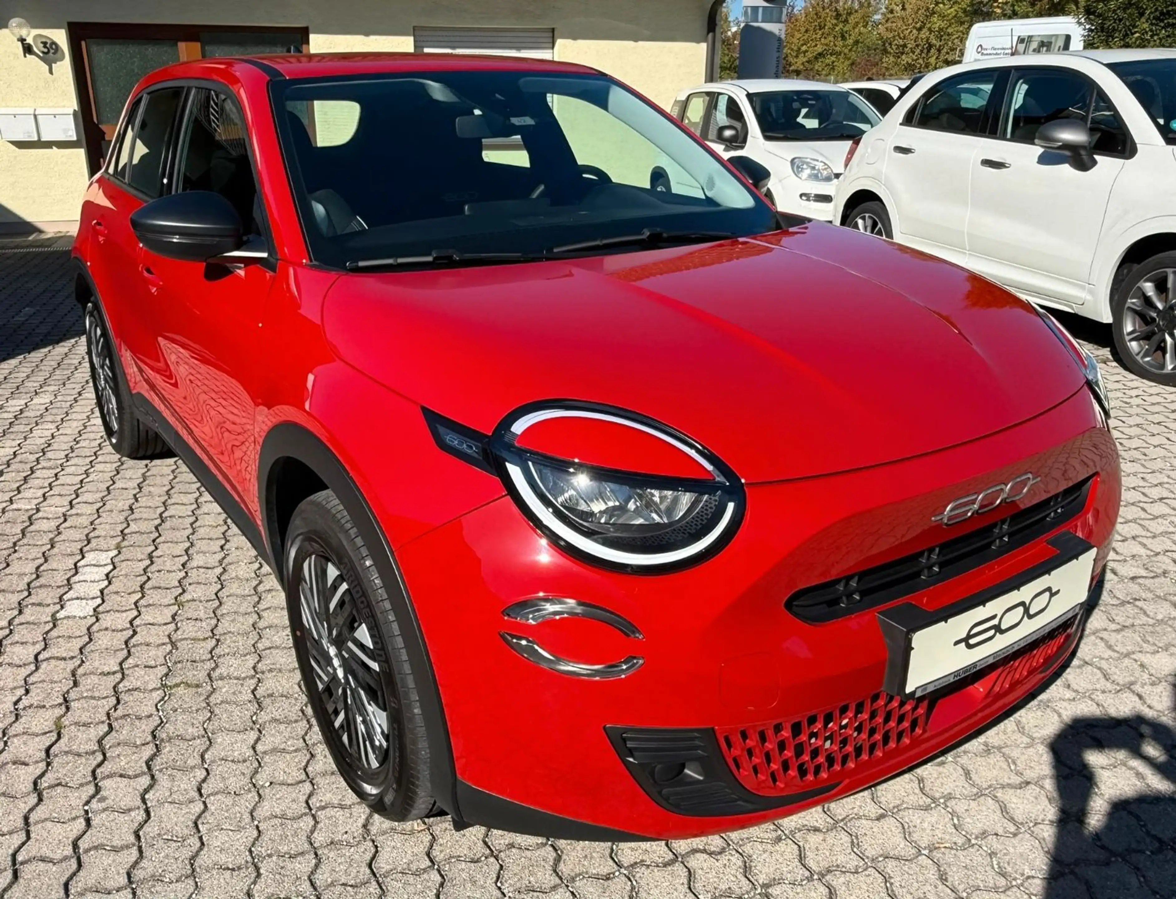 Fiat 600 Hybrid 125-Jahre-Edition — photo 9