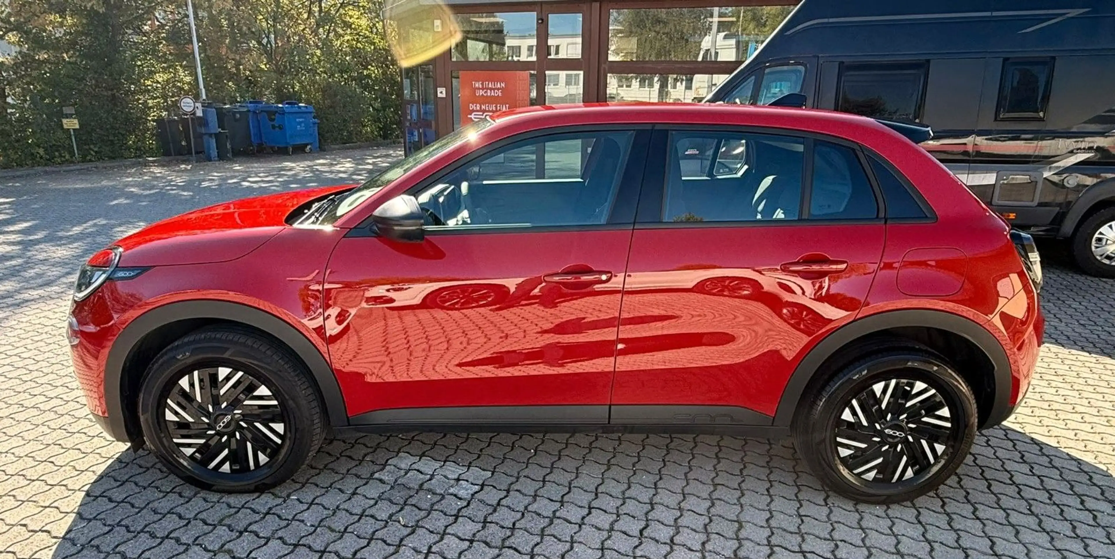 Fiat 600 Hybrid 125-Jahre-Edition — photo 3