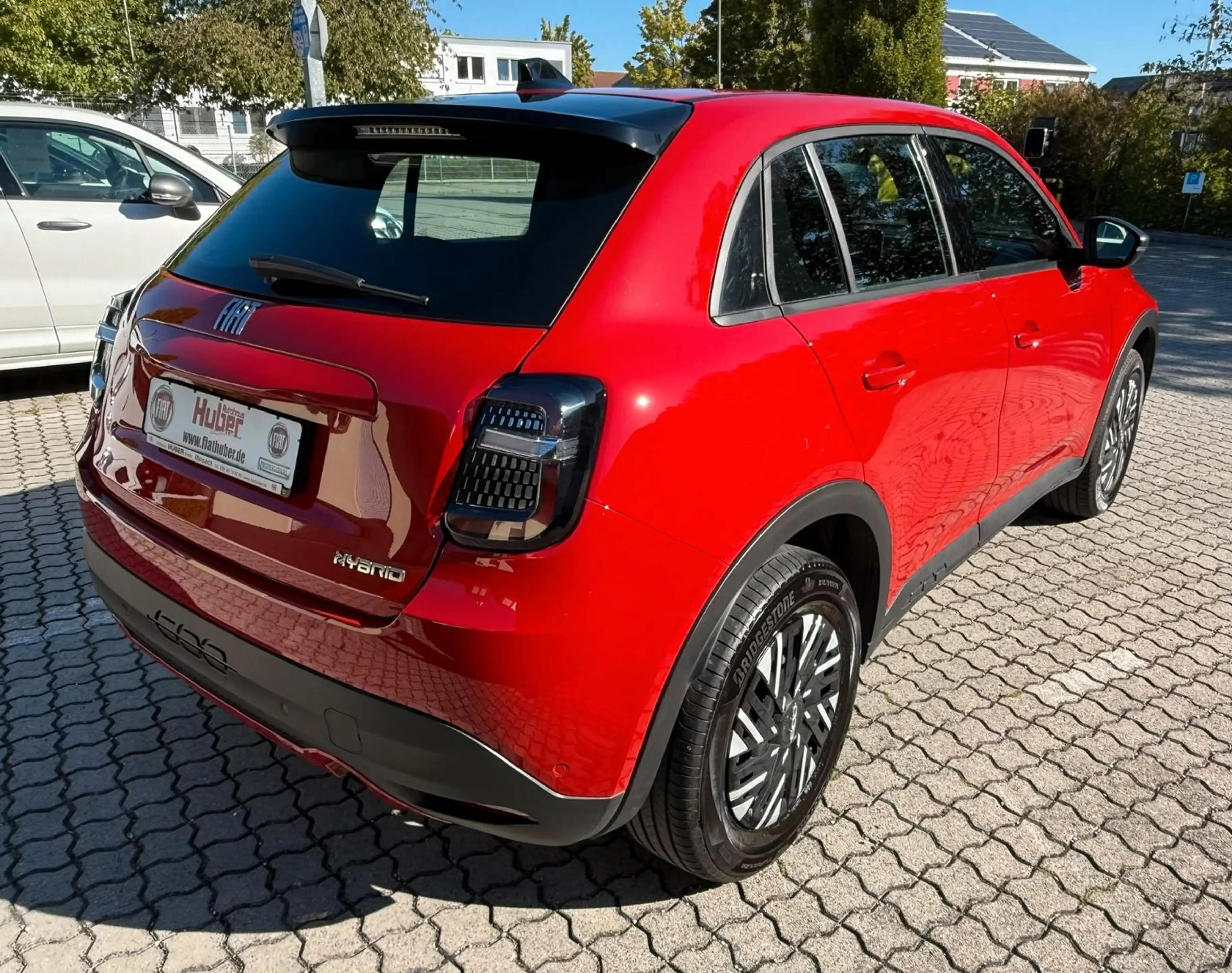 Fiat 600 Hybrid 125-Jahre-Edition — photo 7