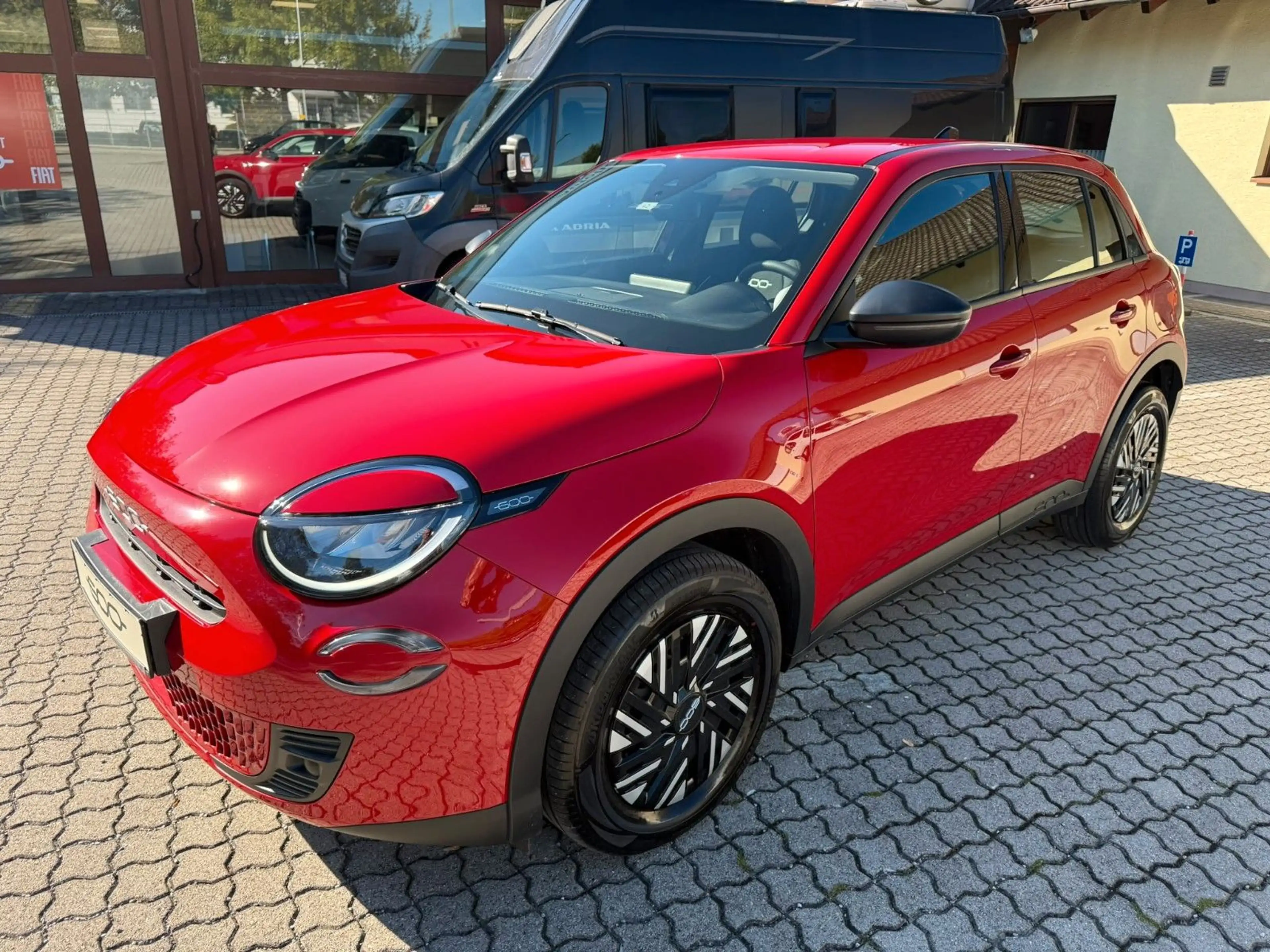 Fiat 600 Hybrid 125-Jahre-Edition — photo 2