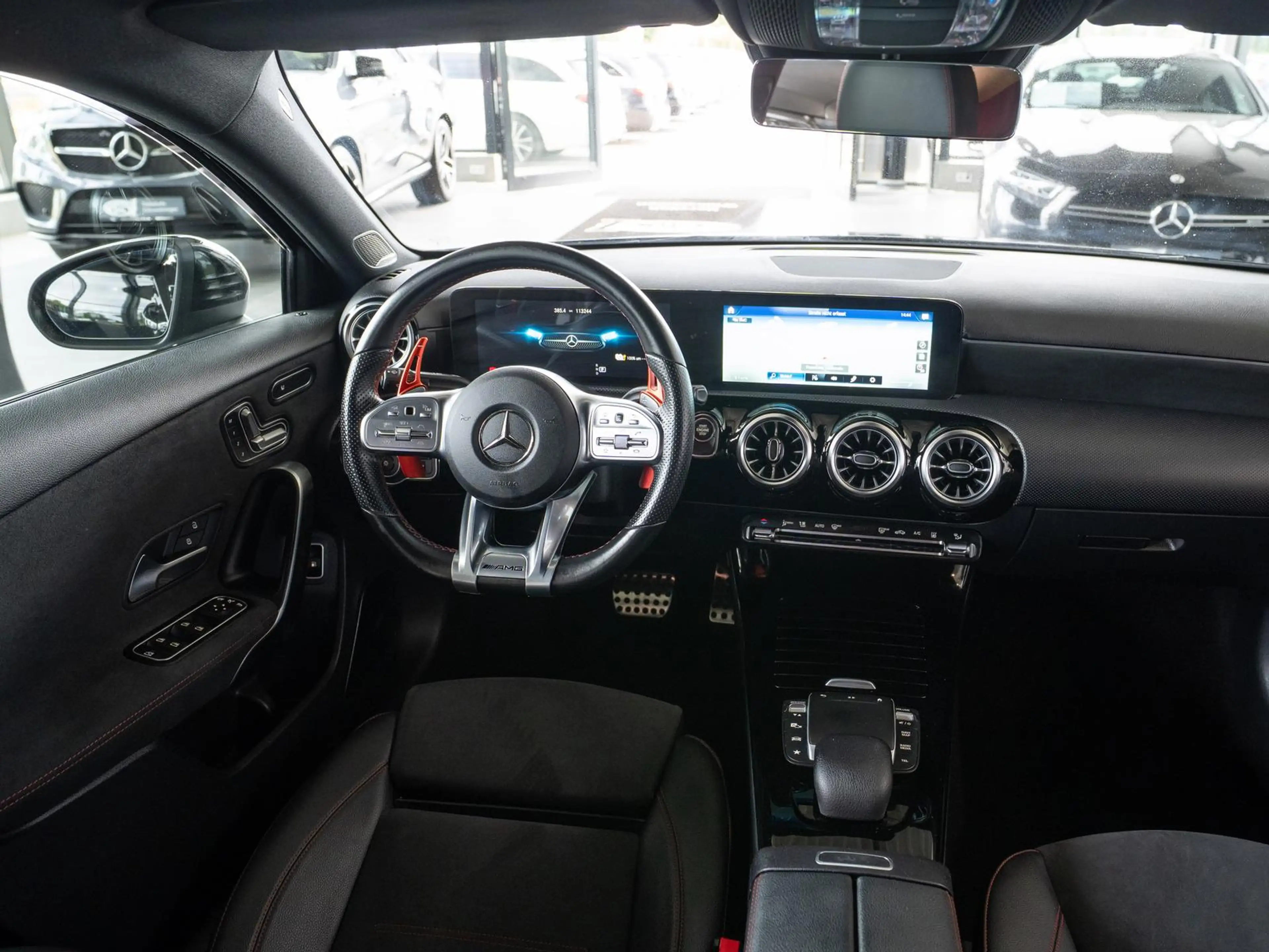 Mercedes-Benz A 250 e — photo 14