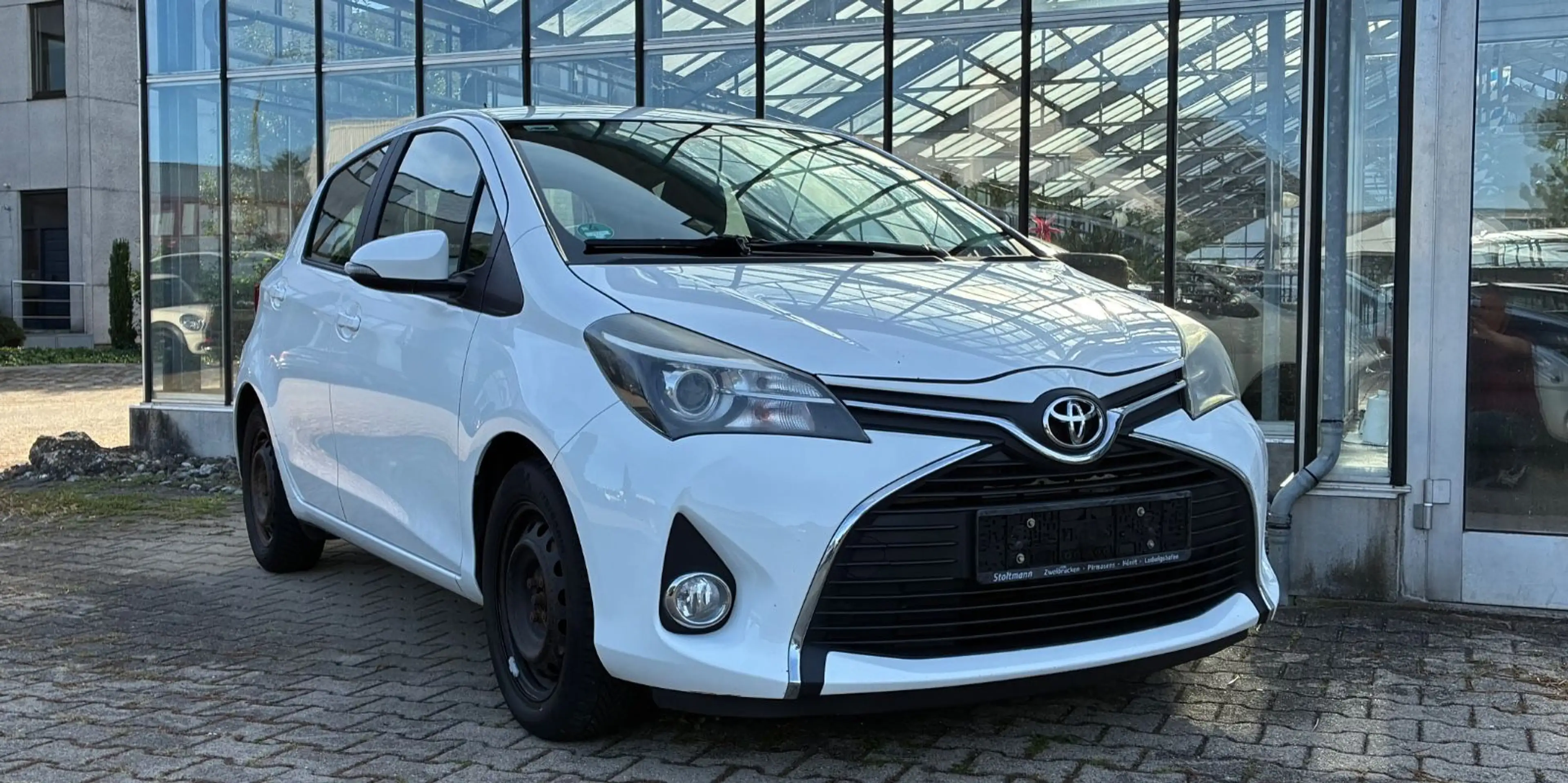 Toyota Yaris Edition-S 5-türig Klima Kamera 15" Alu