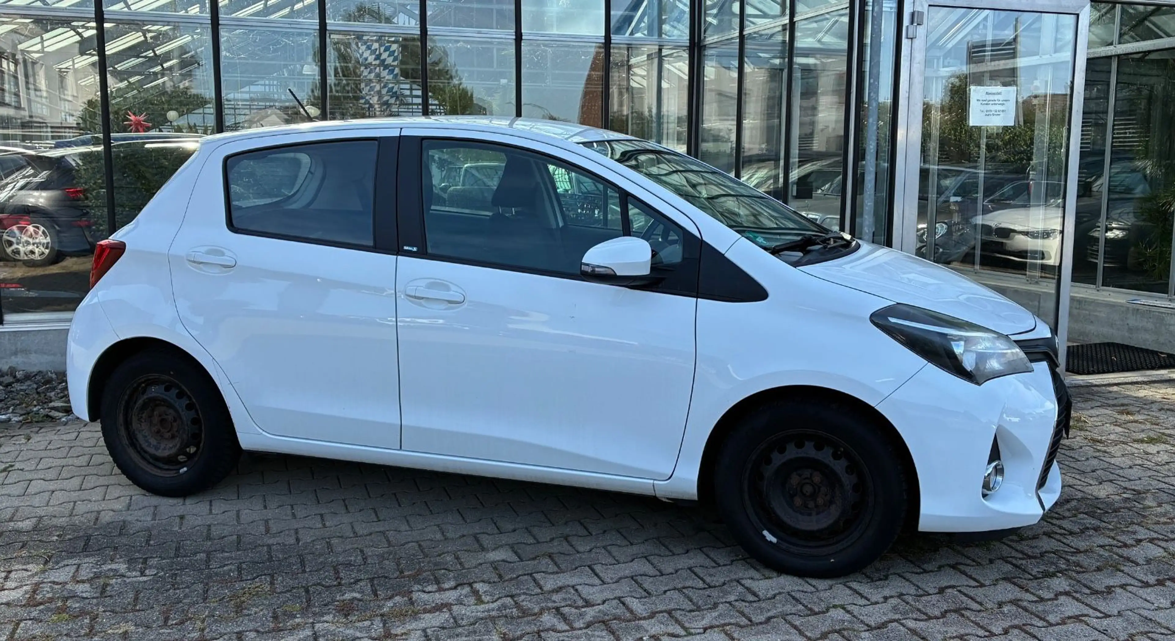Toyota Yaris Edition-S 5-türig Klima Kamera 15" Alu — photo 8