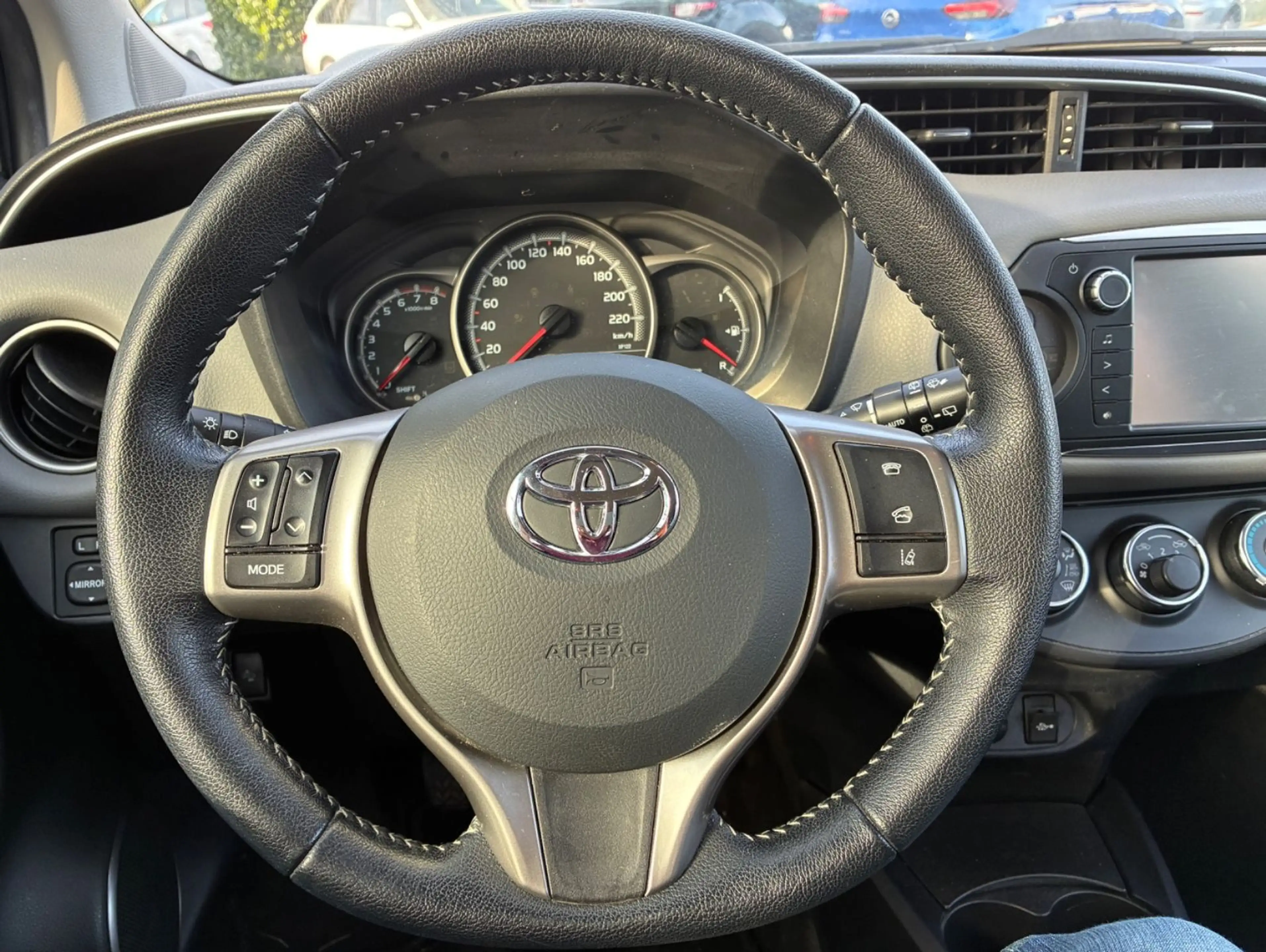 Toyota Yaris Edition-S 5-türig Klima Kamera 15" Alu — photo 20