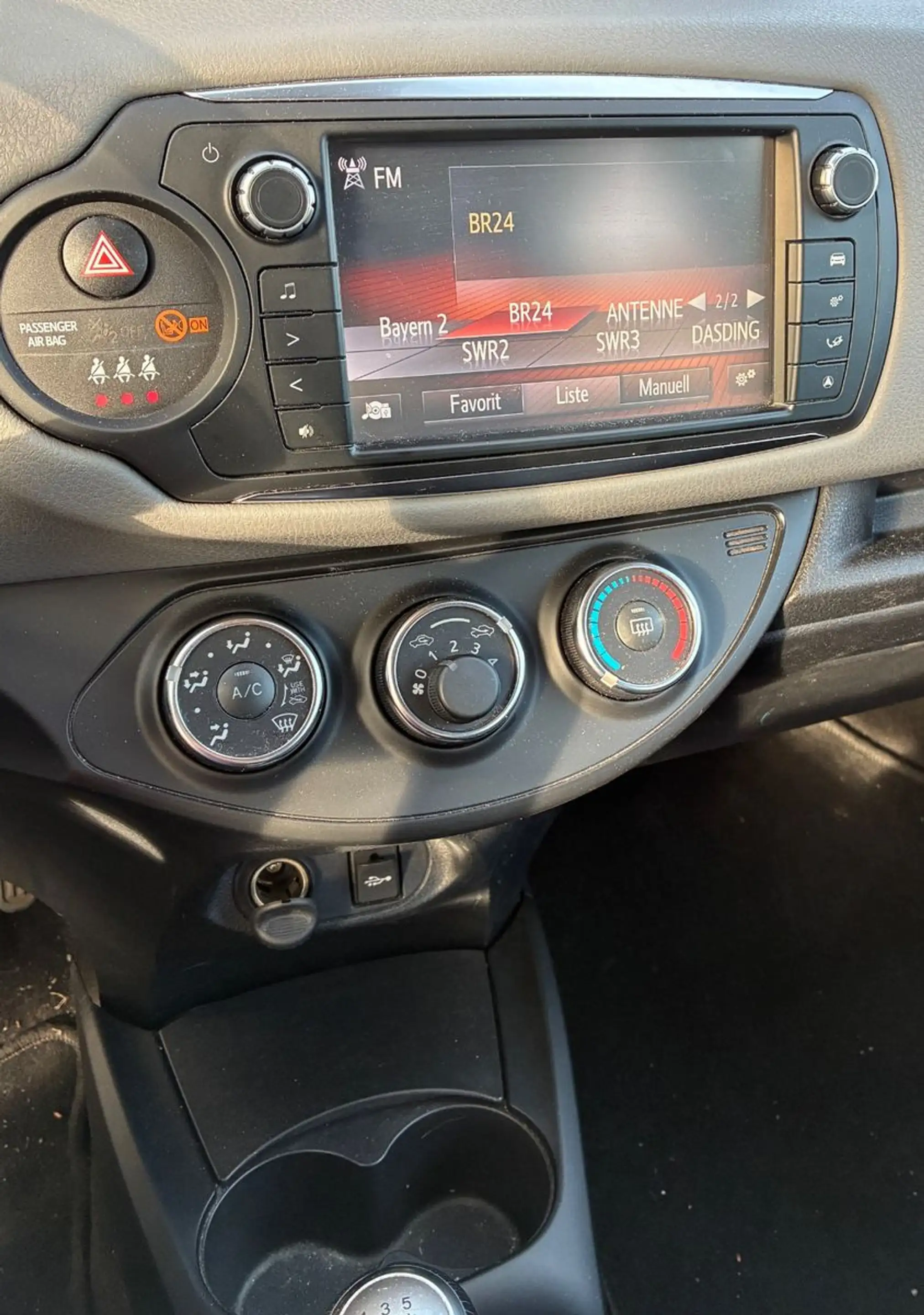Toyota Yaris Edition-S 5-türig Klima Kamera 15" Alu — photo 16