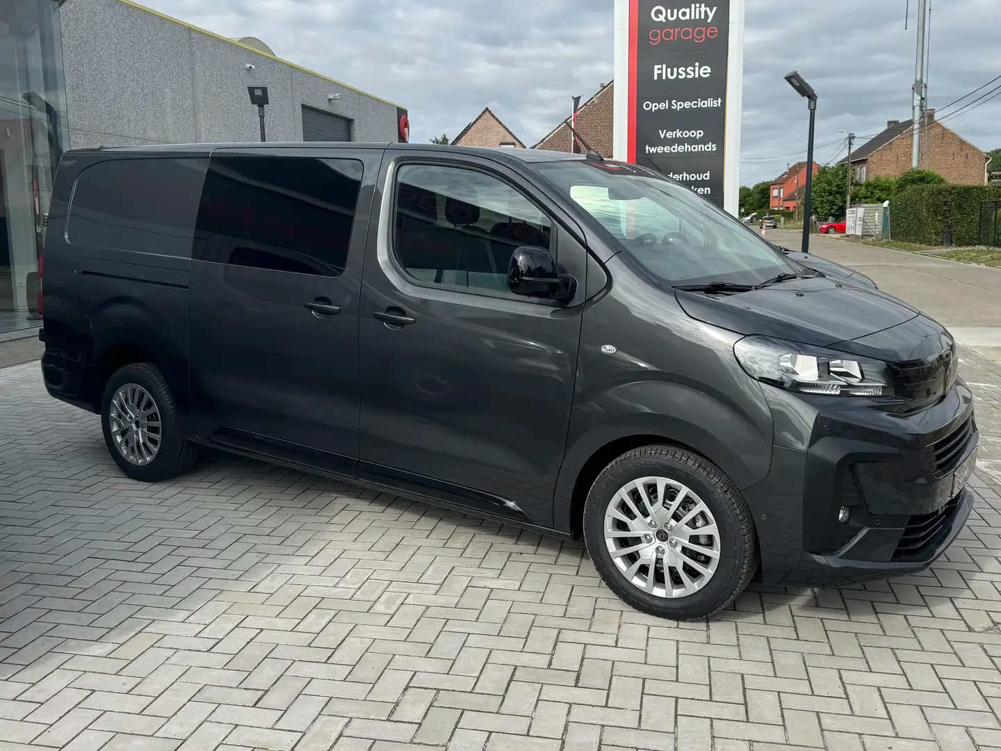 Peugeot Expert DubCab 6pl L3/2.0HDi 180PK/AUTO/HoutAfw/33.800E ex Чорний - 1