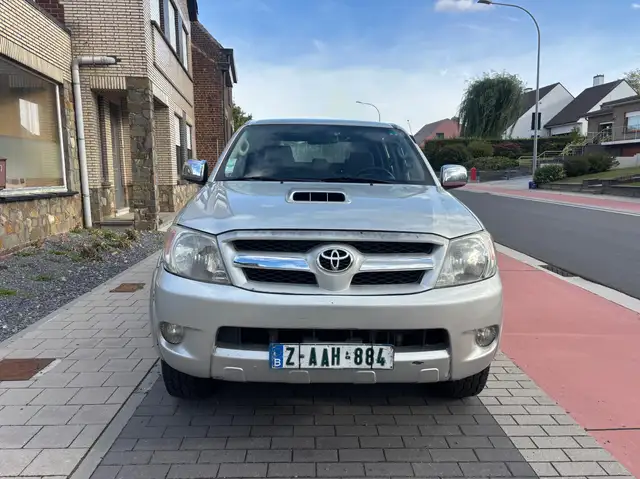 Toyota Hilux 3.0 Turbo D-4D 4WD Alaska