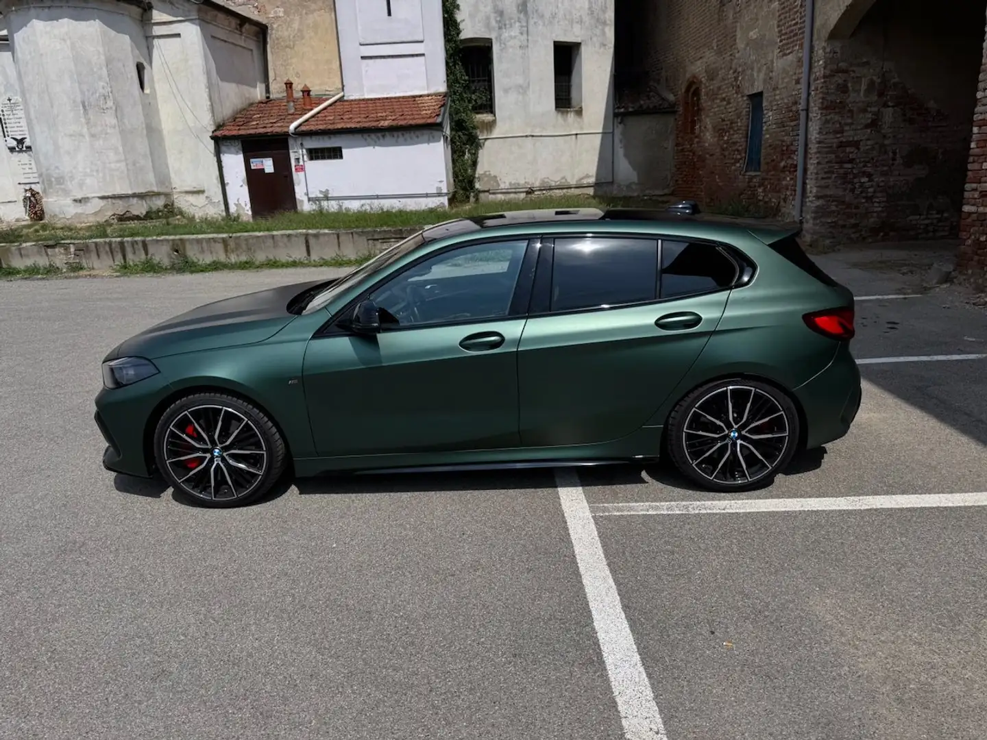 BMW 135 Serie 1 F40 M 135i xdrive ColorVision Edition auto Verde - 2