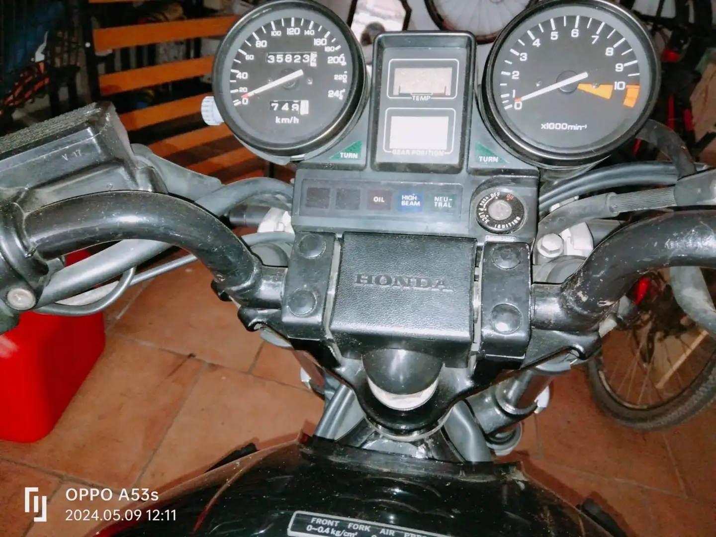 Honda VF 750 Bleu - 1