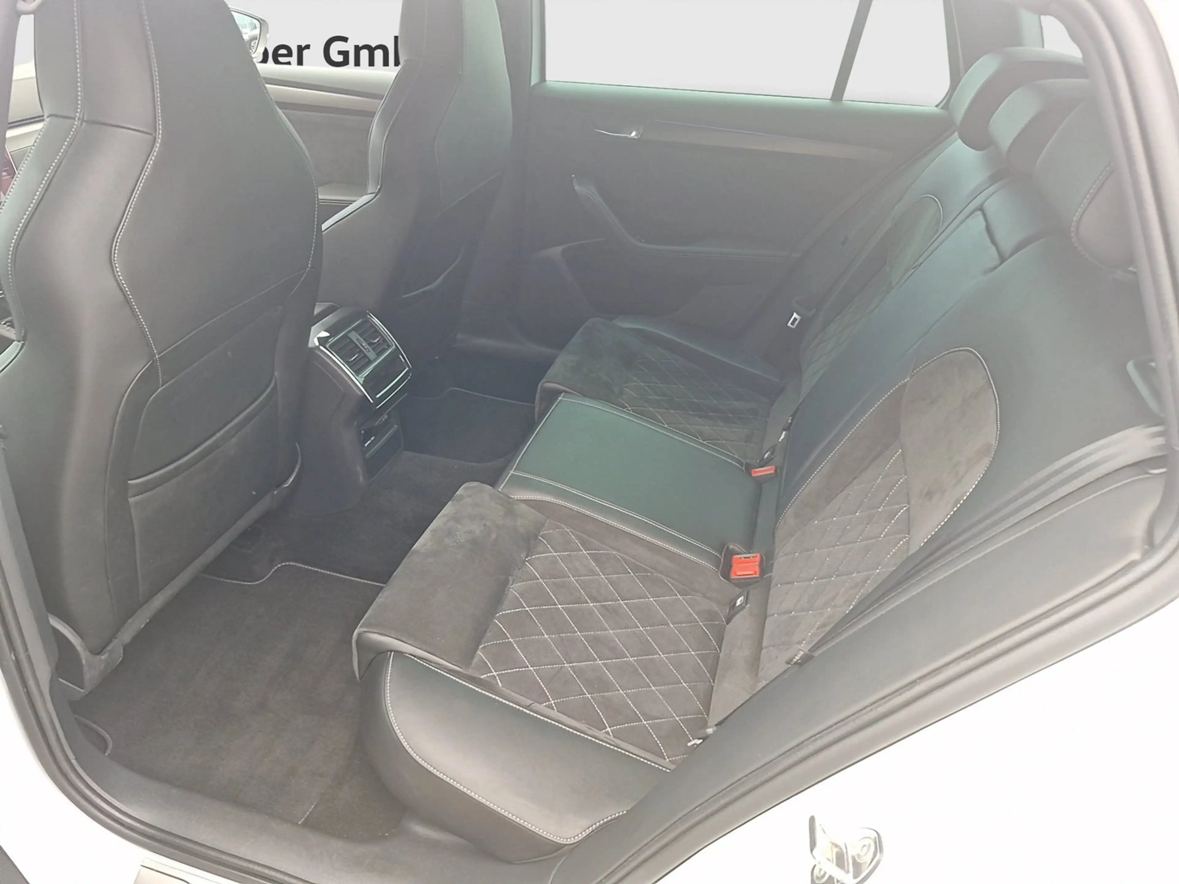Skoda Superb iV SPORTLINE DSG — photo 12