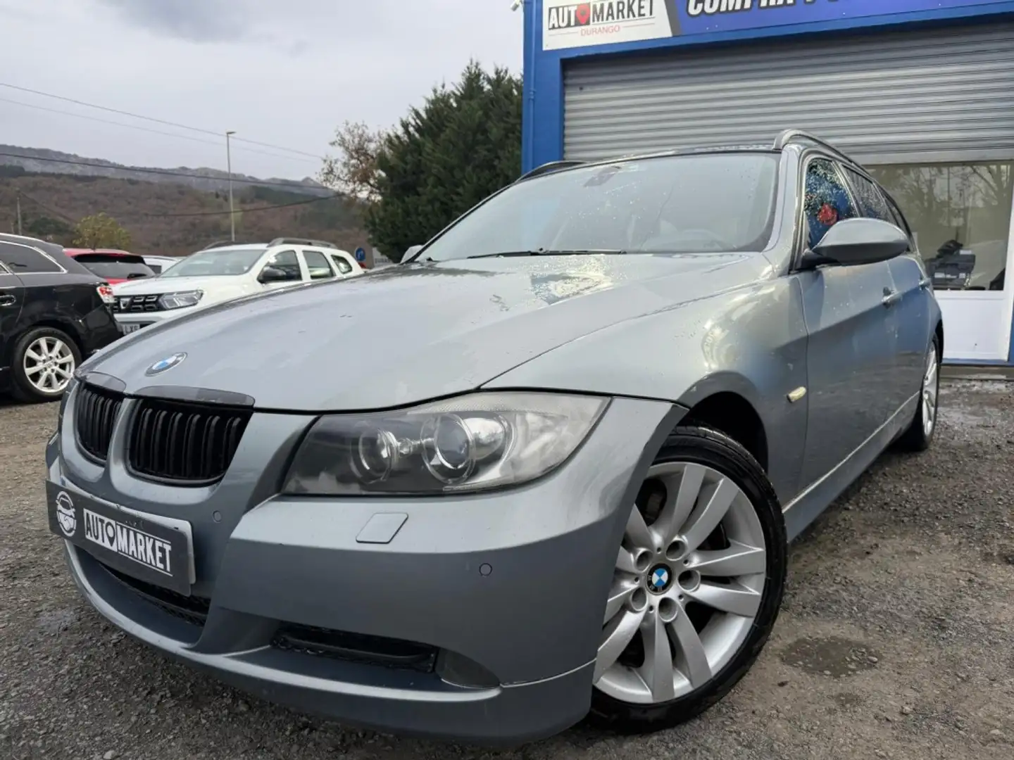 BMW 320 320d Touring Aut. - 1