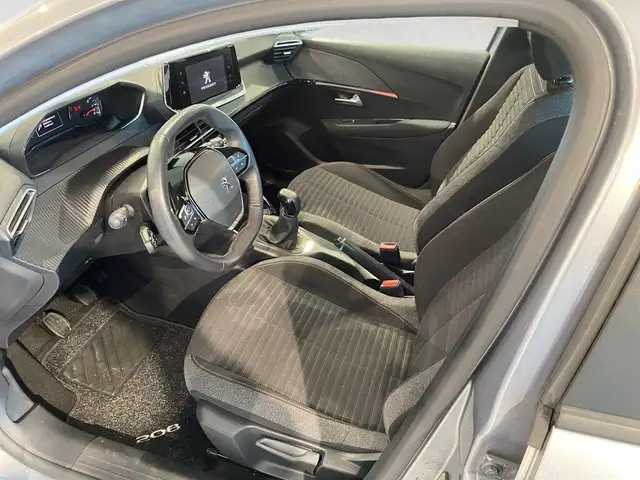 Peugeot 208 view 7