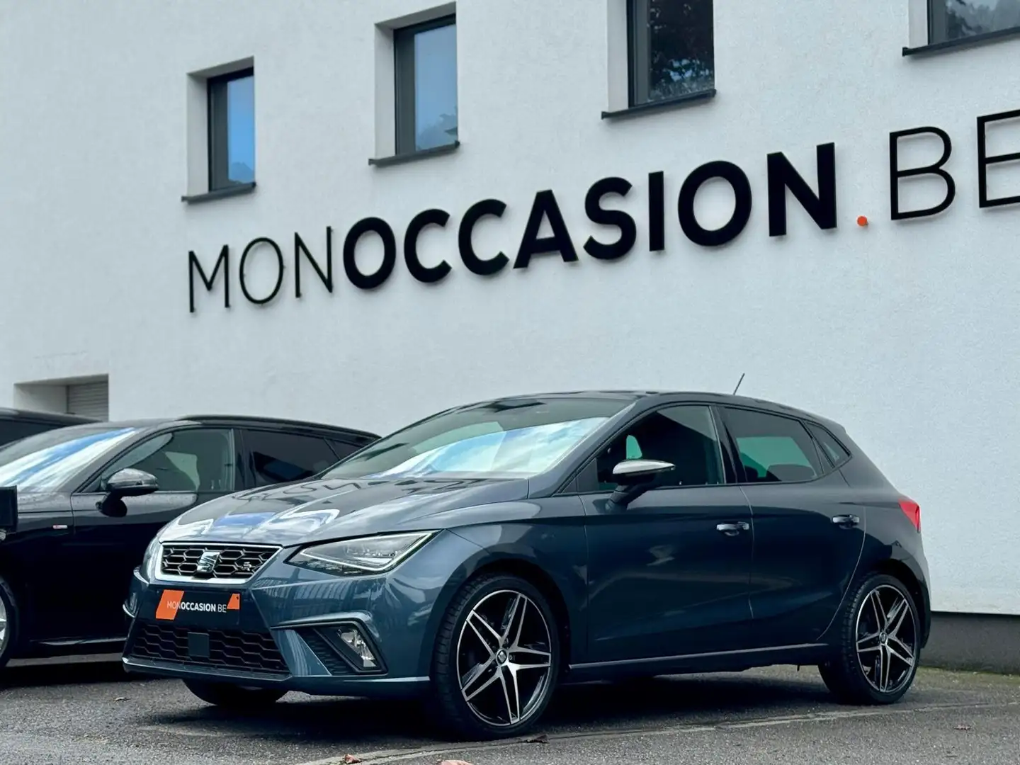 SEAT Ibiza 1.0 TSI FR PHARES LED CAPTEURS CARPLAY ALCANTARA Gris - 1
