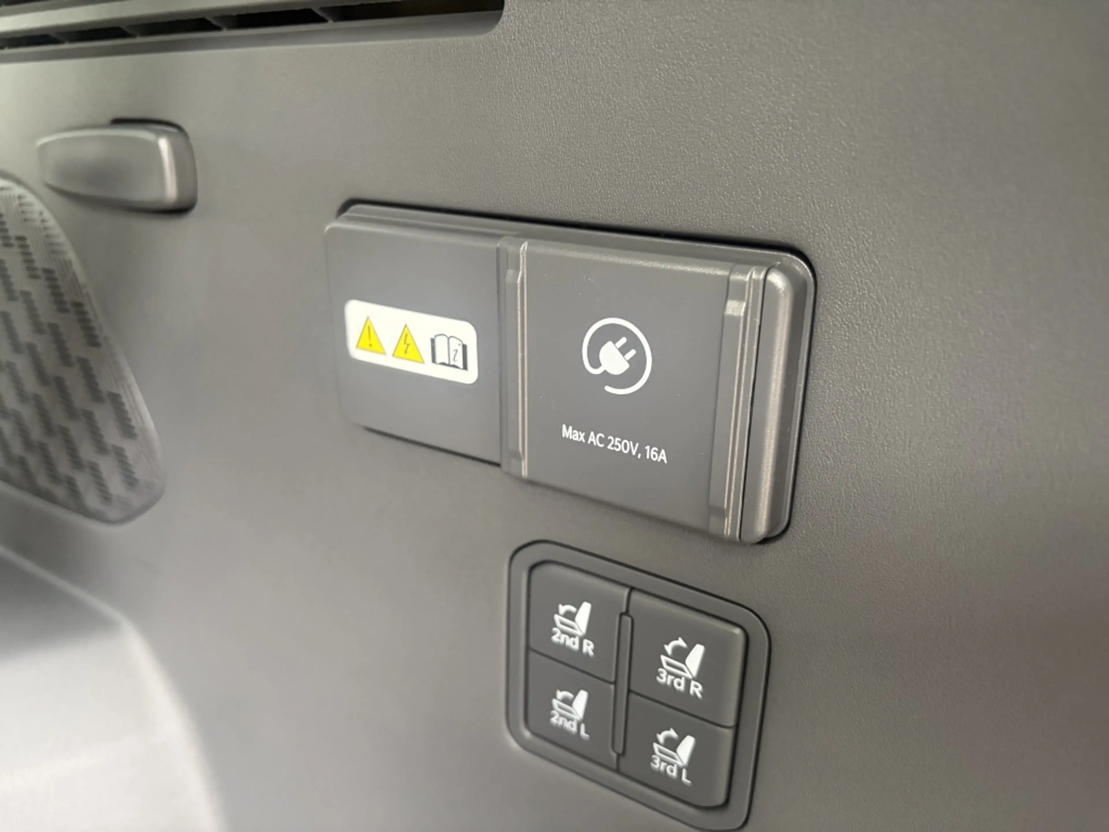 Kia EV9 GT-Line 99.8 kWh — photo 9