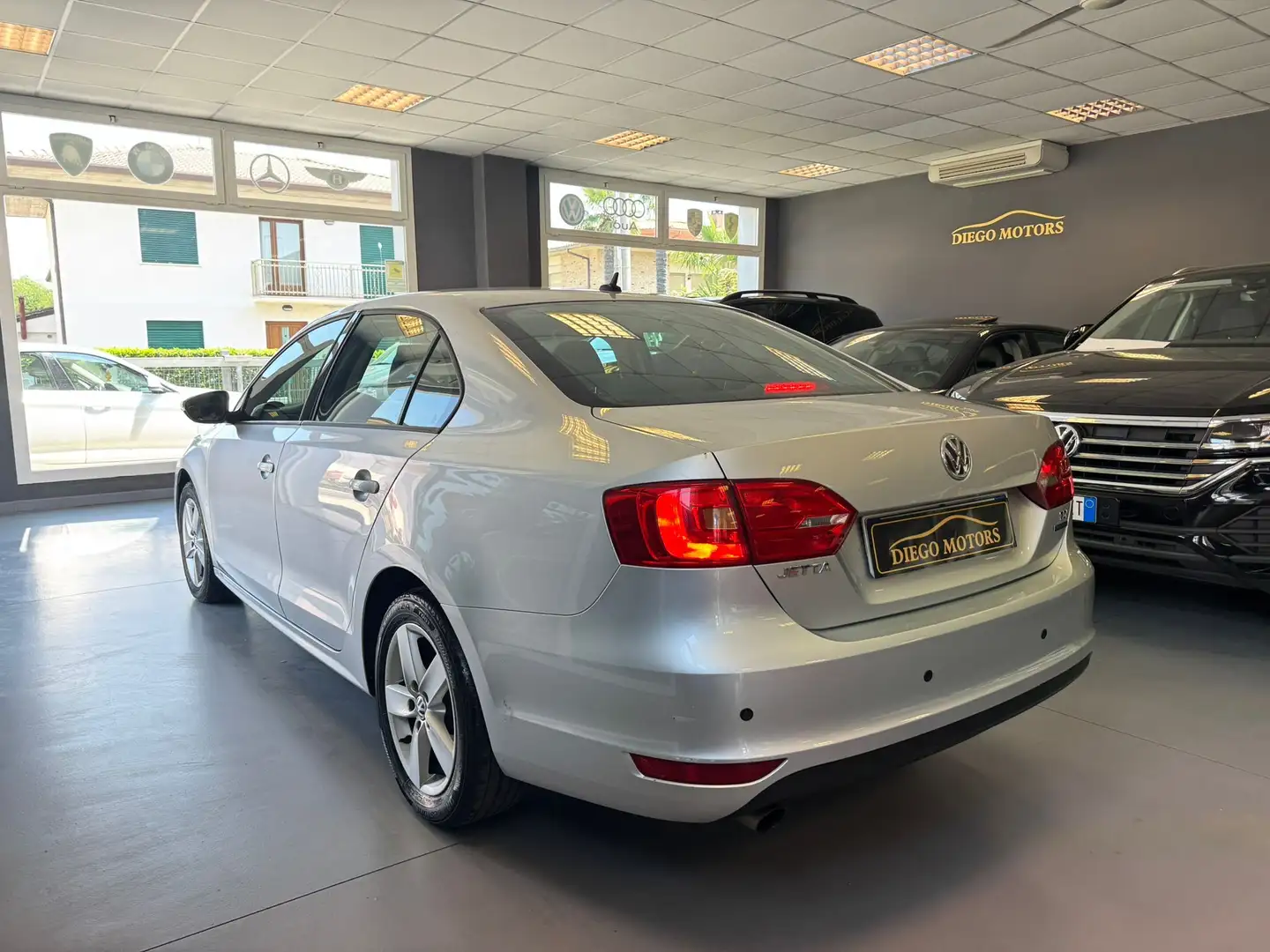 Volkswagen Jetta 1.6 tdi dpf - 2