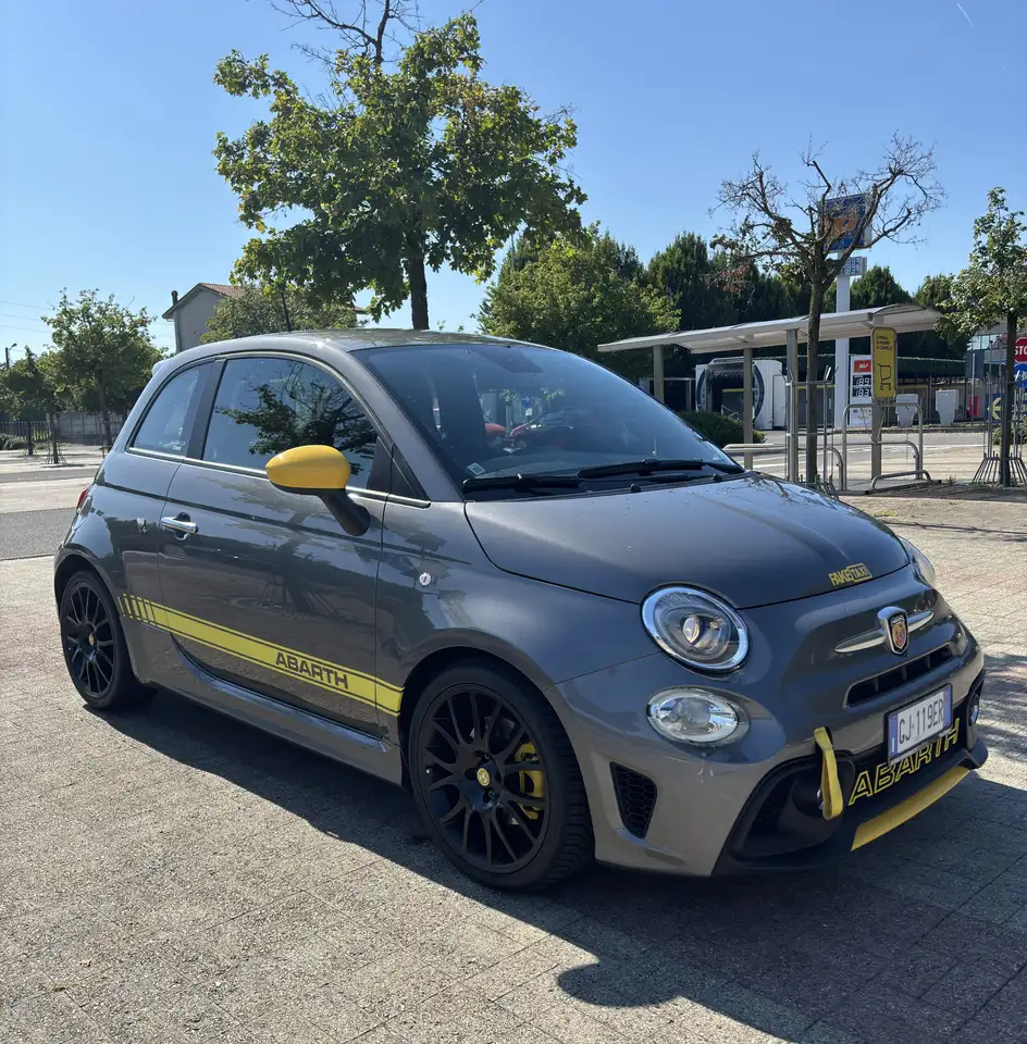 Abarth 595 2022