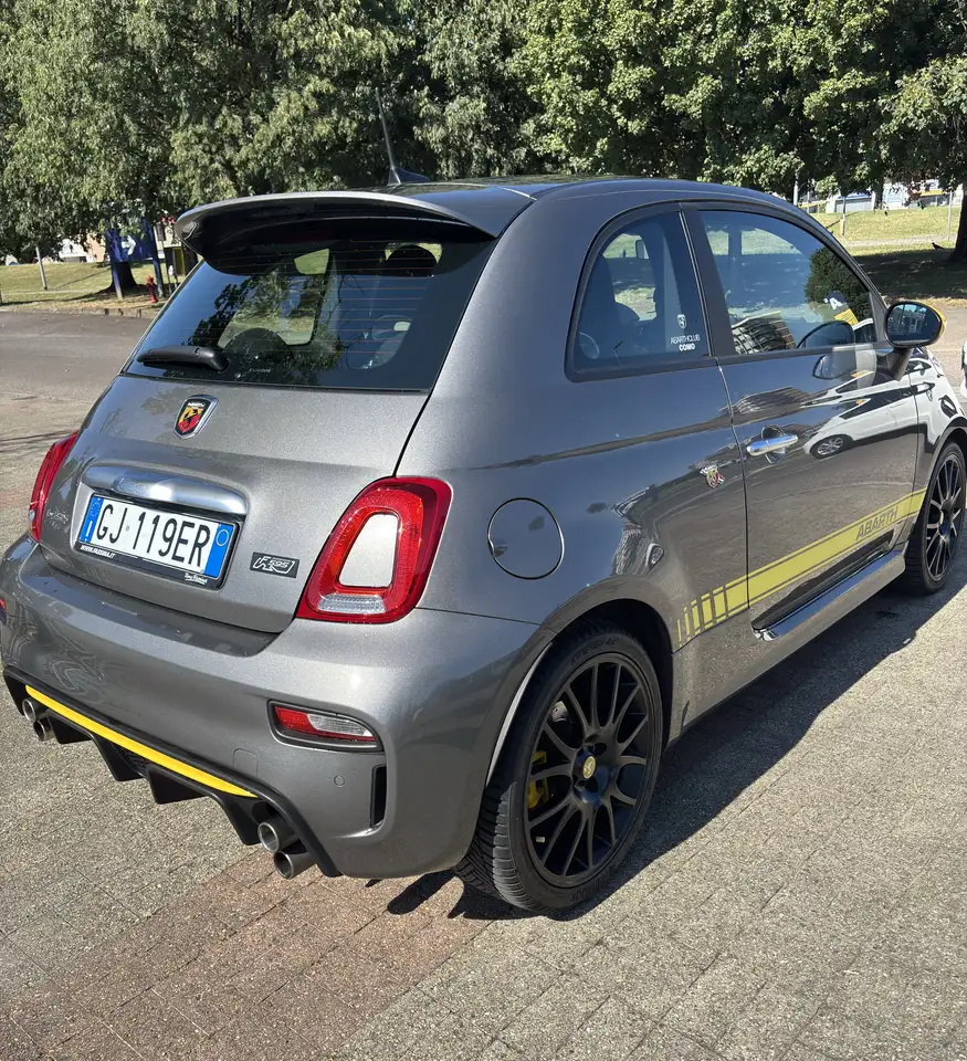 Abarth 595 2022