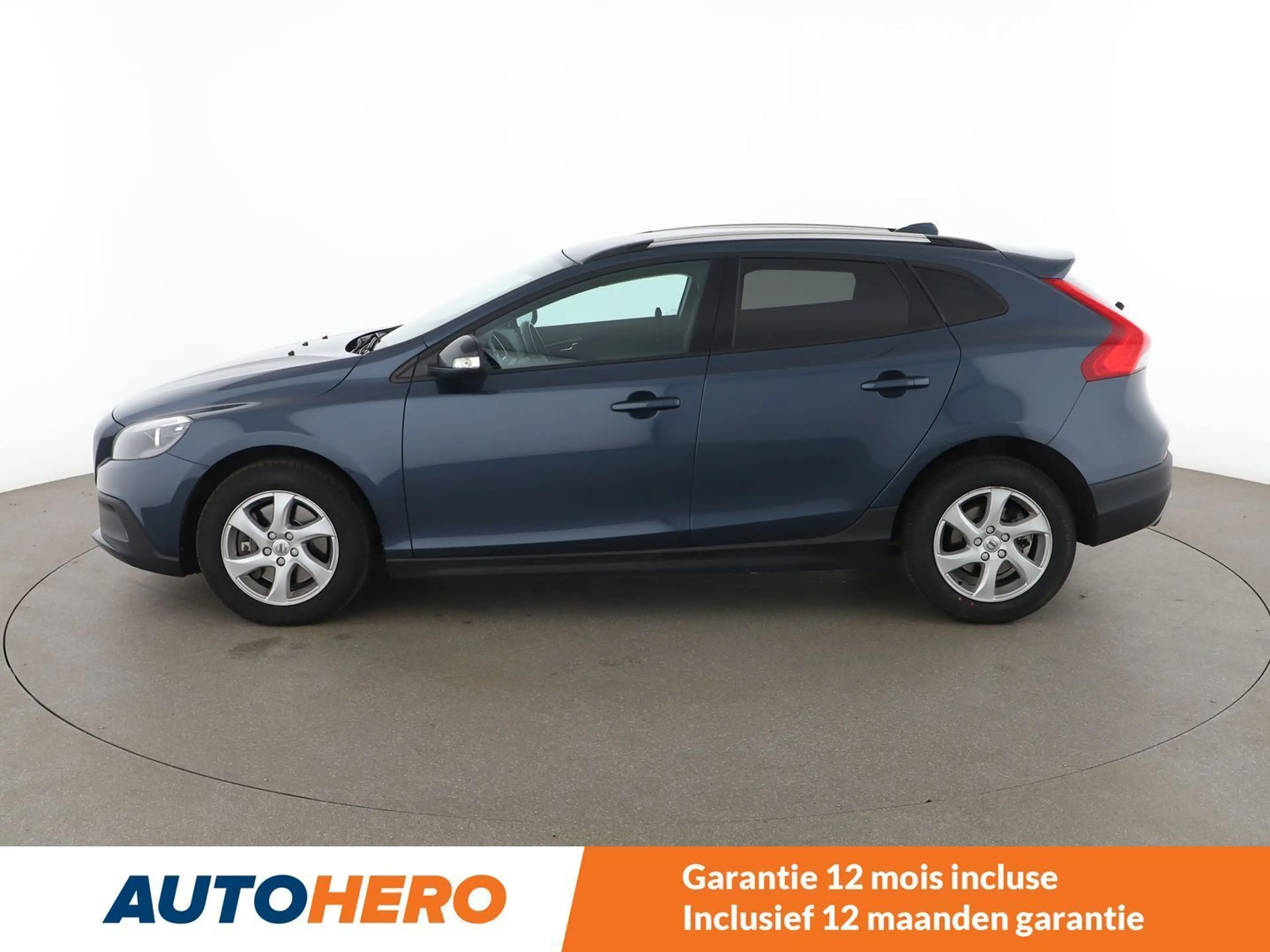 Volvo V40 Cross Country 2.0 T3 — photo 3