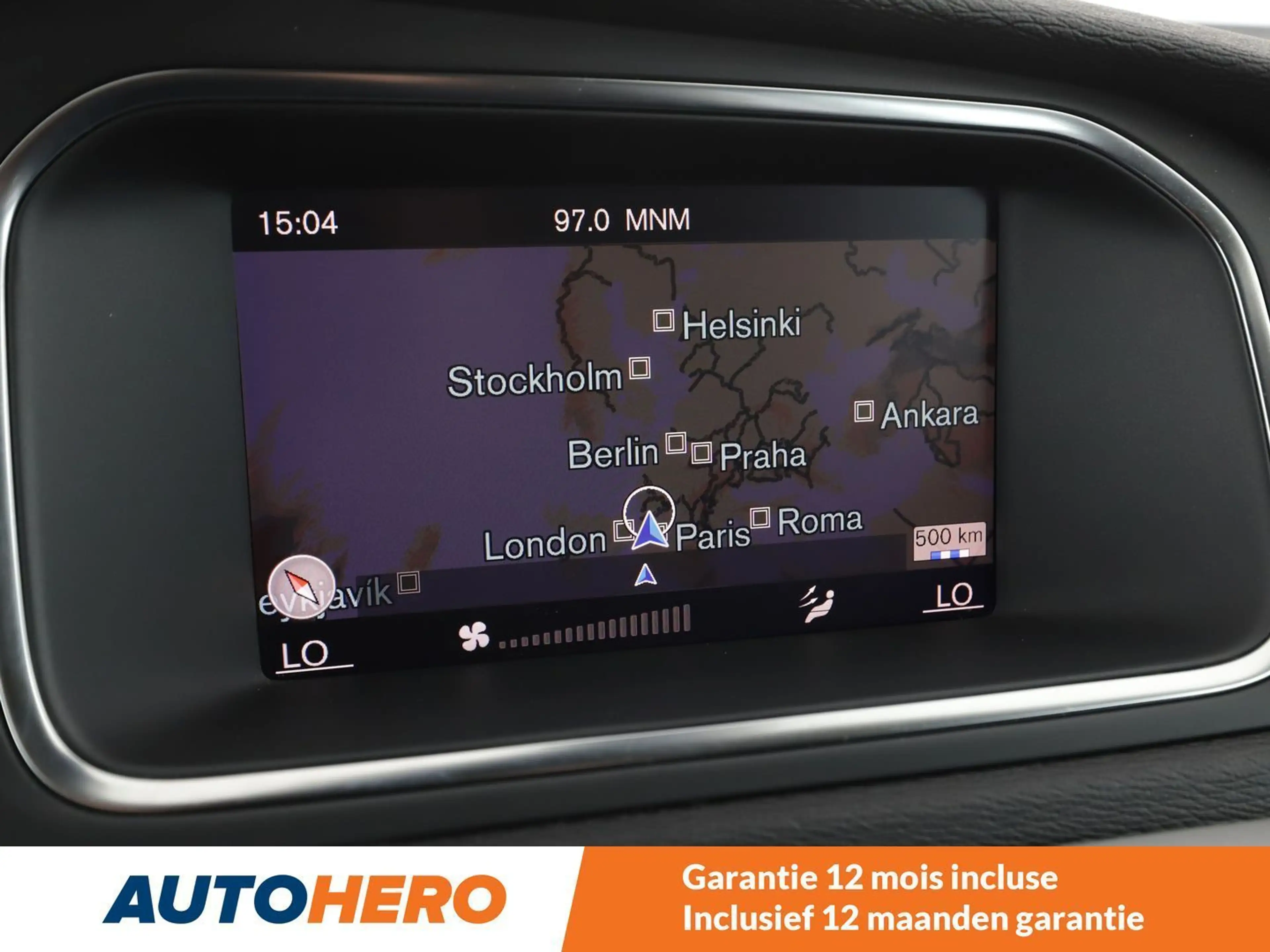 Volvo V40 Cross Country 2.0 T3 — photo 8