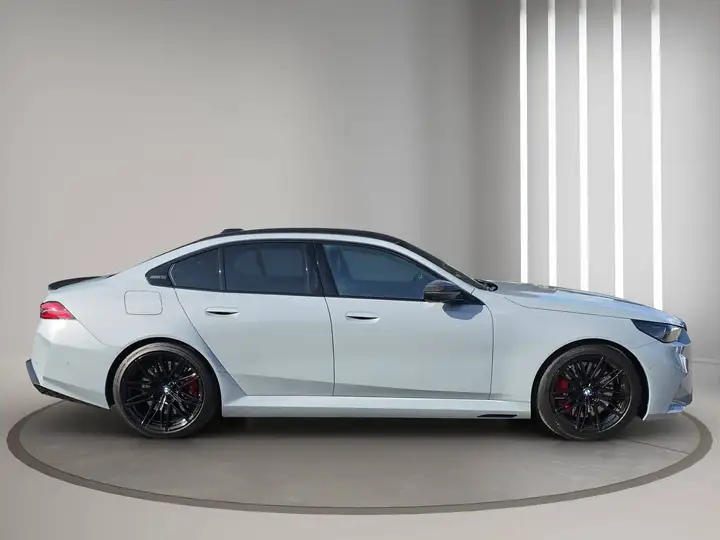 BMW M5 BMW M5 G90 | Brooklyn Grey | M Carbon | Bowers & Wilkins | High Spec