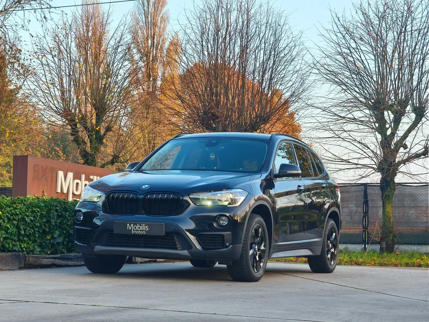 BMW X1 dA sDrive16 Automaat/NaviPro/BlackLine/Garantie Noir - 1