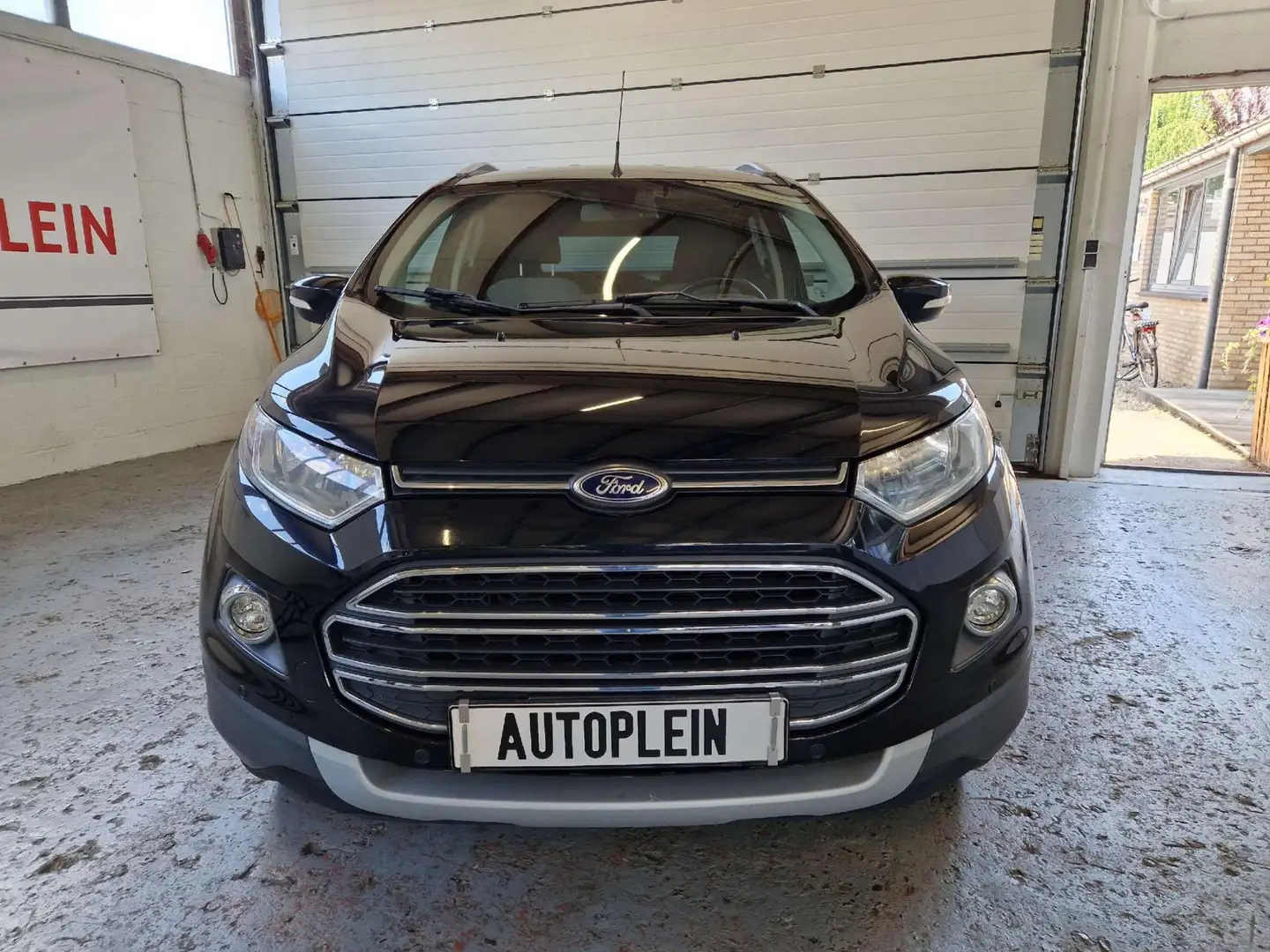 Ford EcoSport 1.0 EcoBoost Titanium Zwart - 2