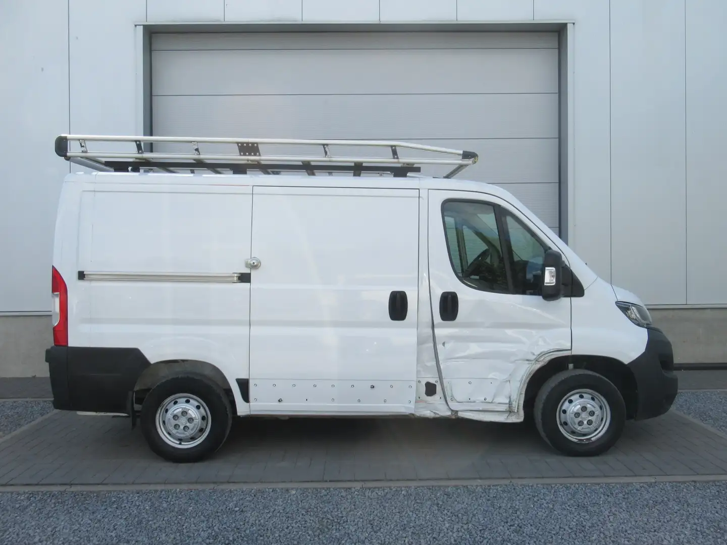 Peugeot Boxer 2.2 BlueHDi / 2x Schuifdeur / Cruise Control / ... Blanc - 2