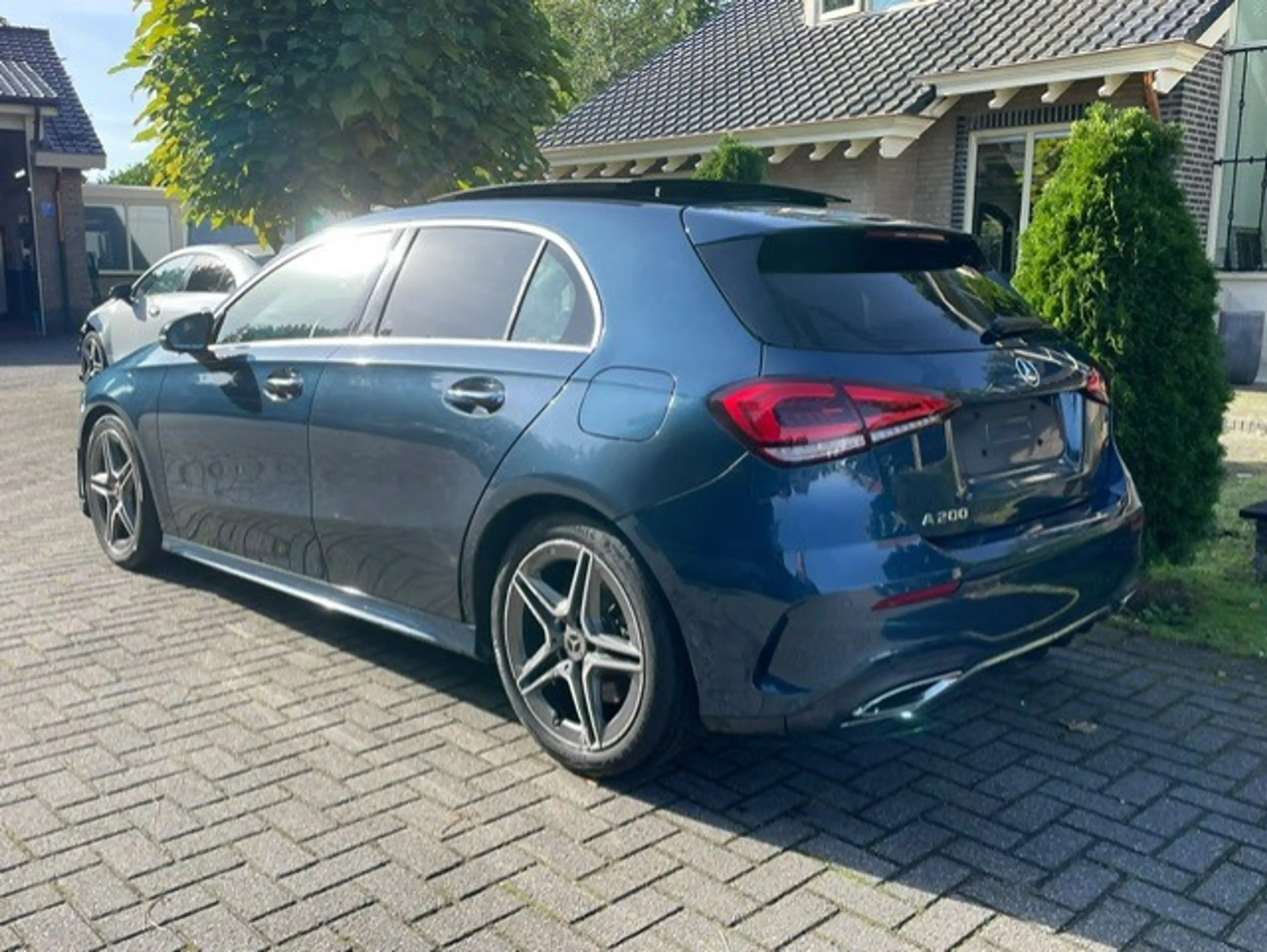 Mercedes-Benz A 200 AMG LINE PANO LED NAVI CAMERA — photo 3