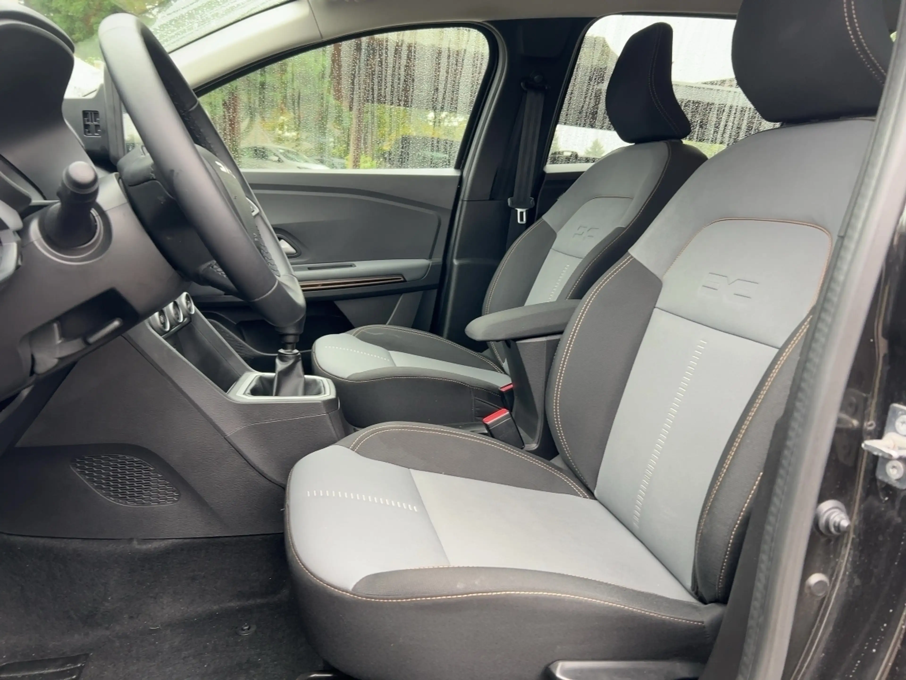 Dacia Jogger TCe 110 Extreme+ *7-Sitzer* — photo 10