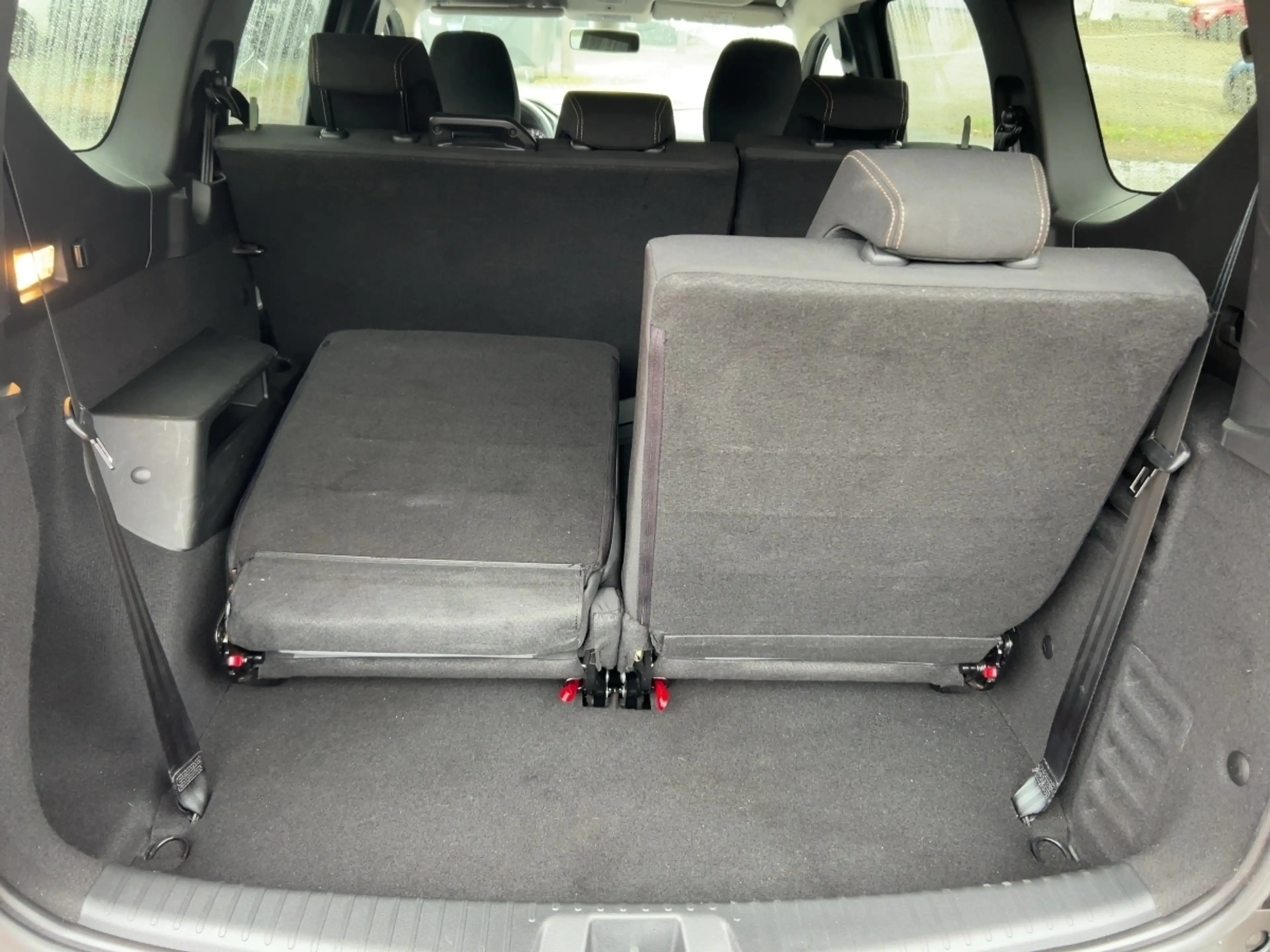 Dacia Jogger TCe 110 Extreme+ *7-Sitzer* — photo 13